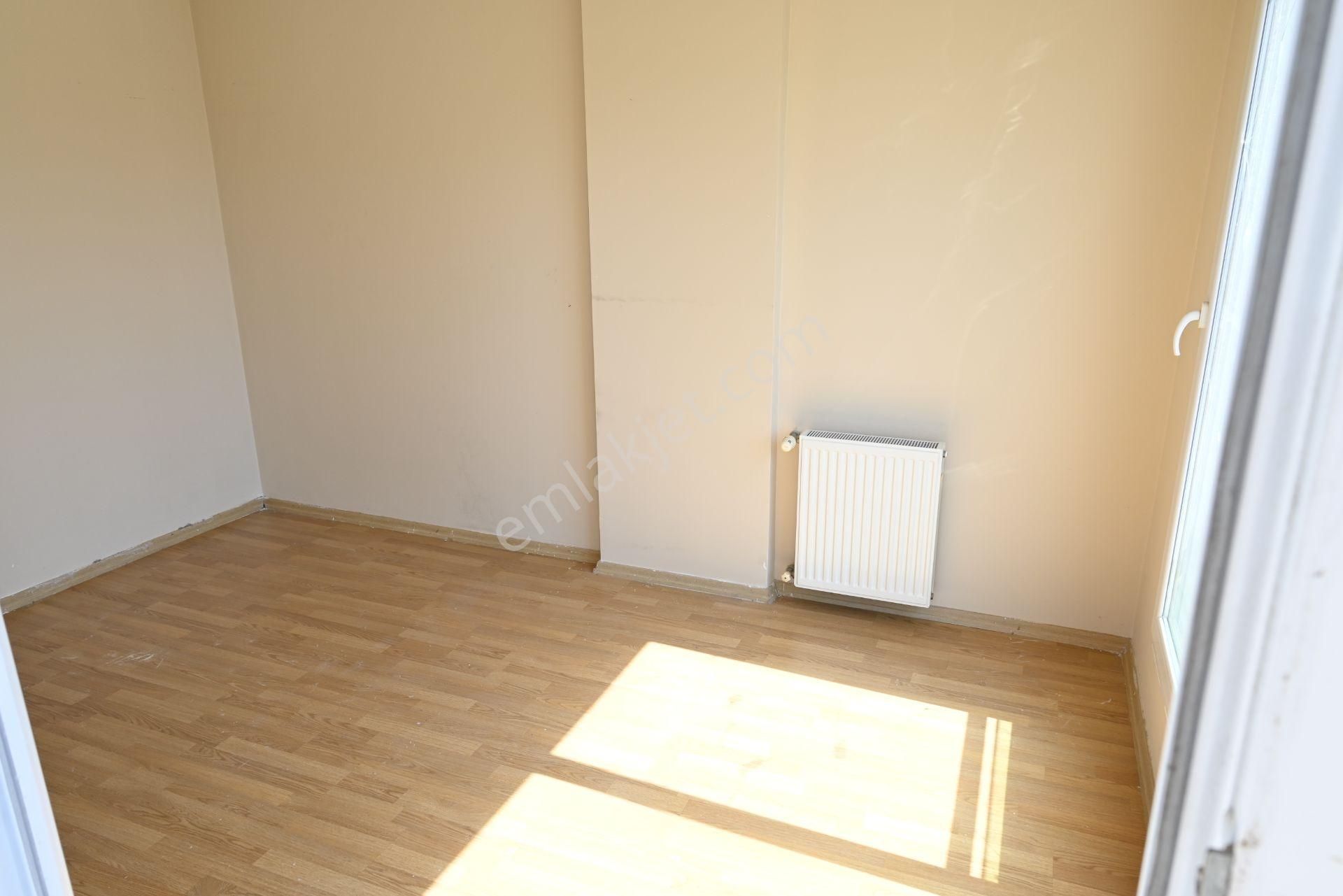 Üstünkent Emlak'tan Caddeye Yakın Konumda 2+1 Kiralık Daire - Görsel 26