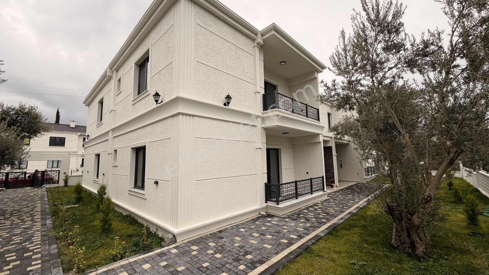 Güre Bahçe Kullanımlı 2+1 1+1 Daireler Erimden