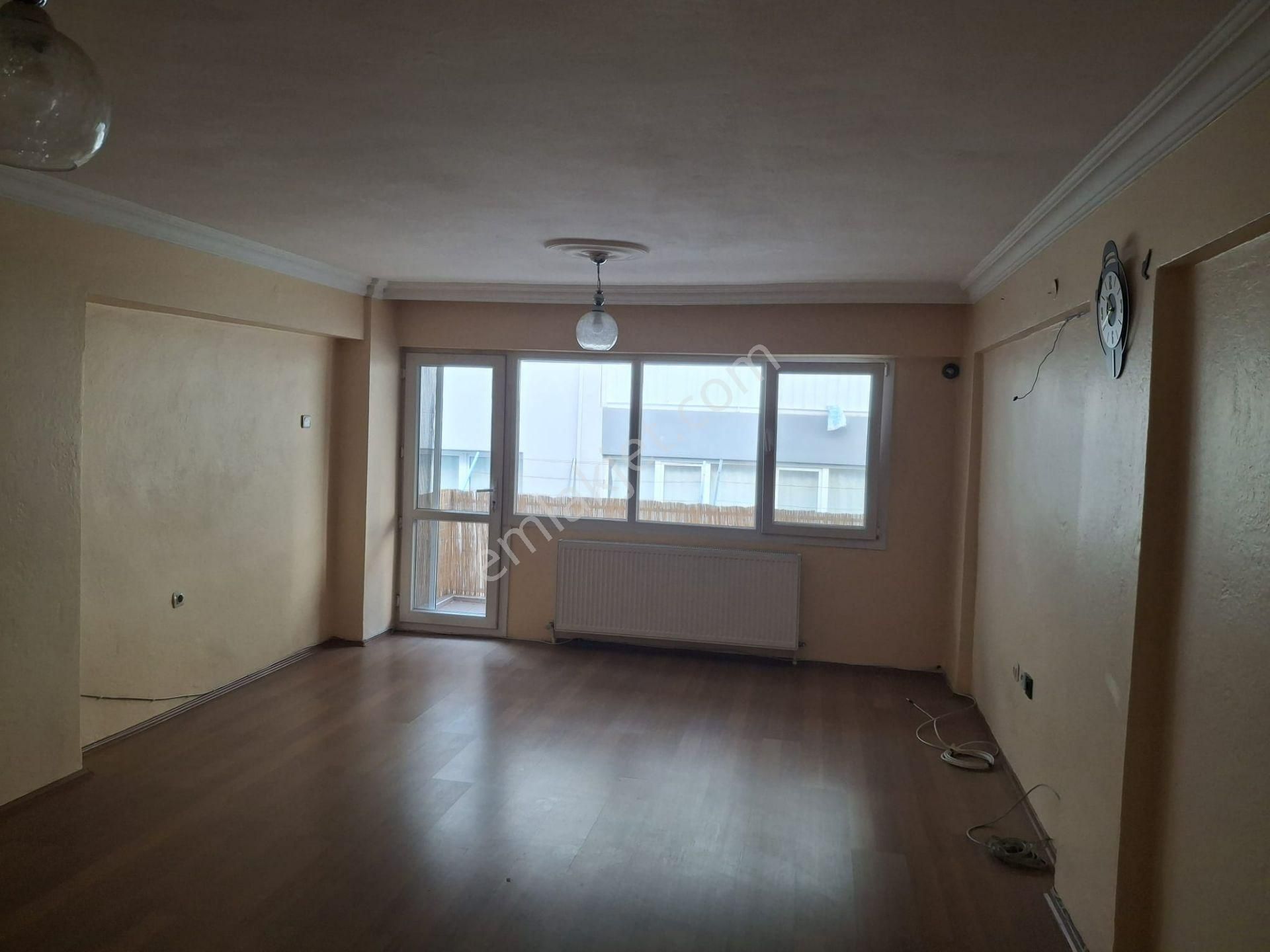 Taşkent De Aile Apartmanında Bakımlı Daire - Görsel 11
