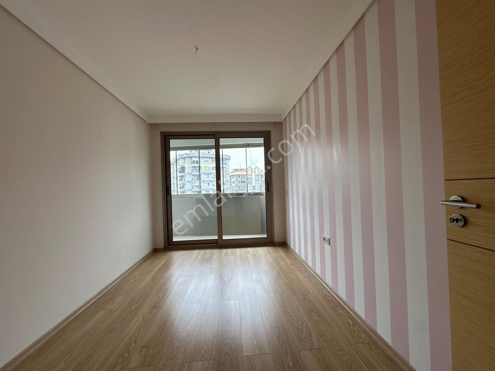 Narlıdere Ilıca'da Kiralık Full Deniz Manzaralı 3+1 Rezidans - Görsel 27