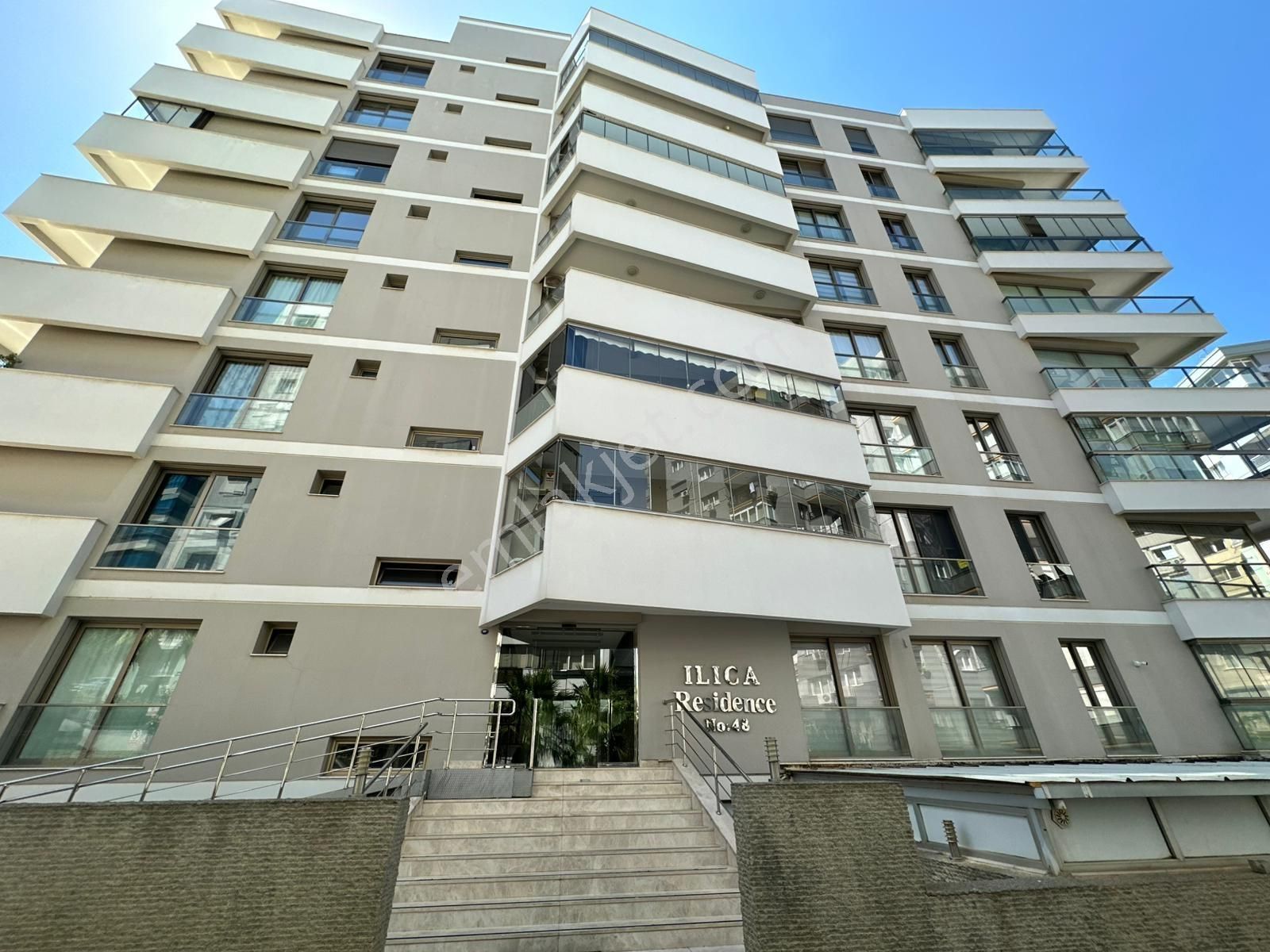 Narlıdere Ilıca'da Kiralık Full Deniz Manzaralı 3+1 Rezidans