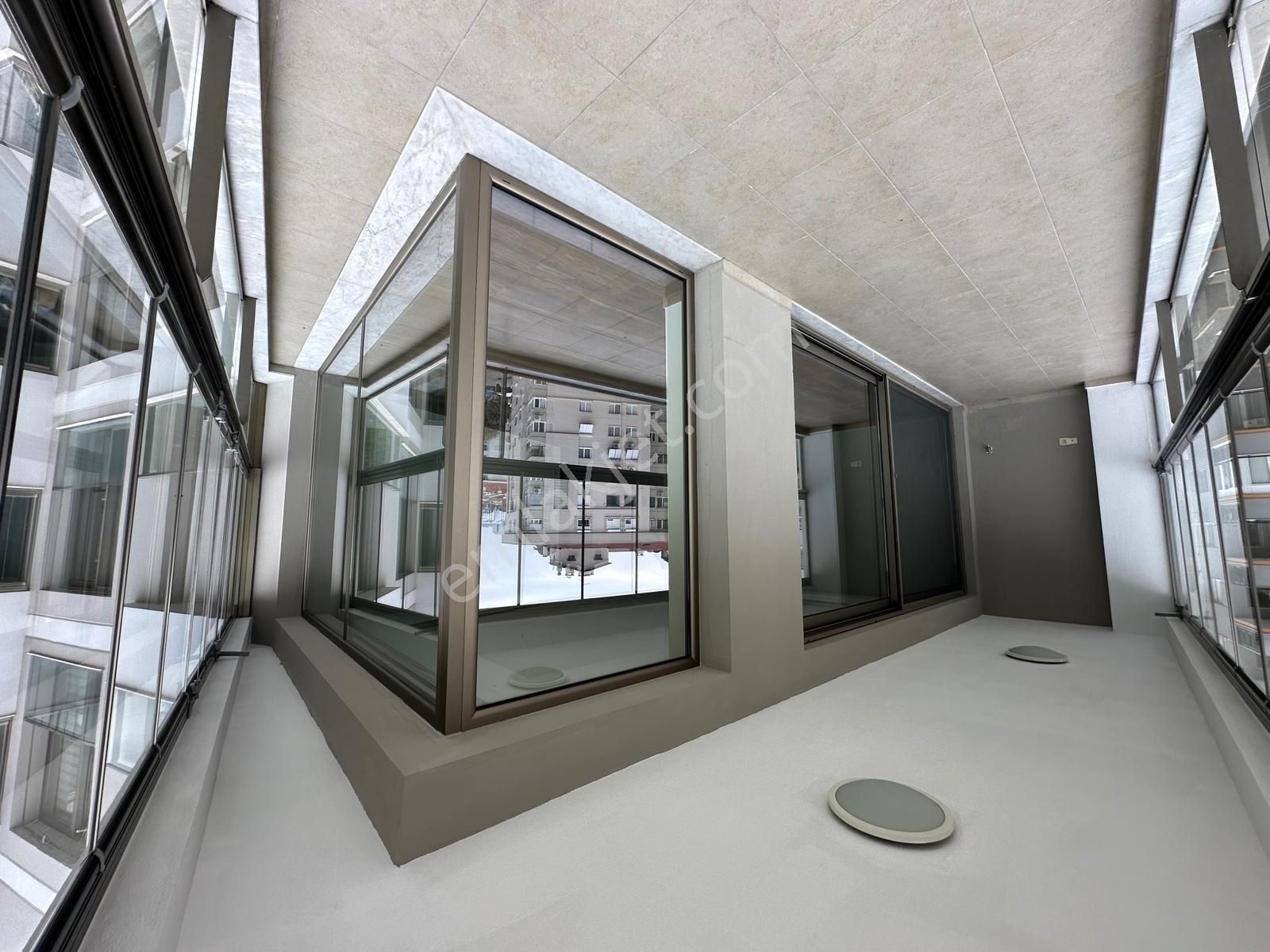 Narlıdere Ilıca'da Kiralık Full Deniz Manzaralı 3+1 Rezidans - Görsel 25