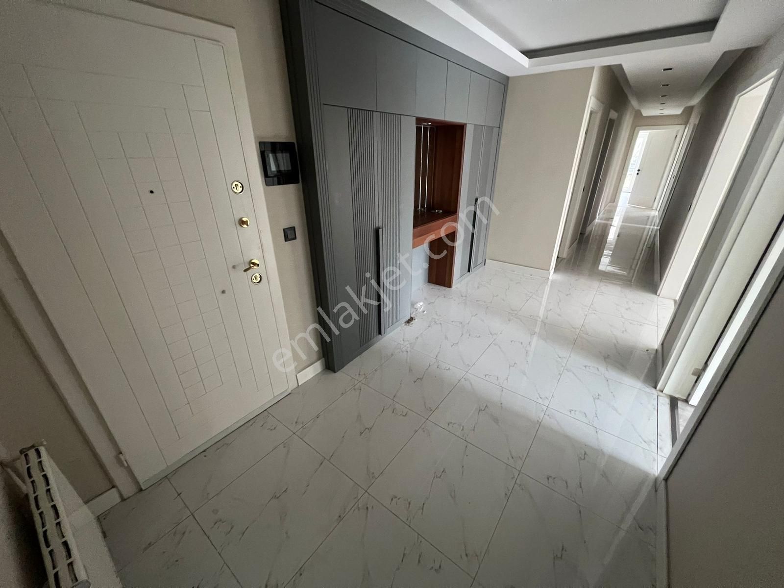 Eryaman Havuzlu Evlerde Lüks 4+1 Kiralık Daire - Görsel 19