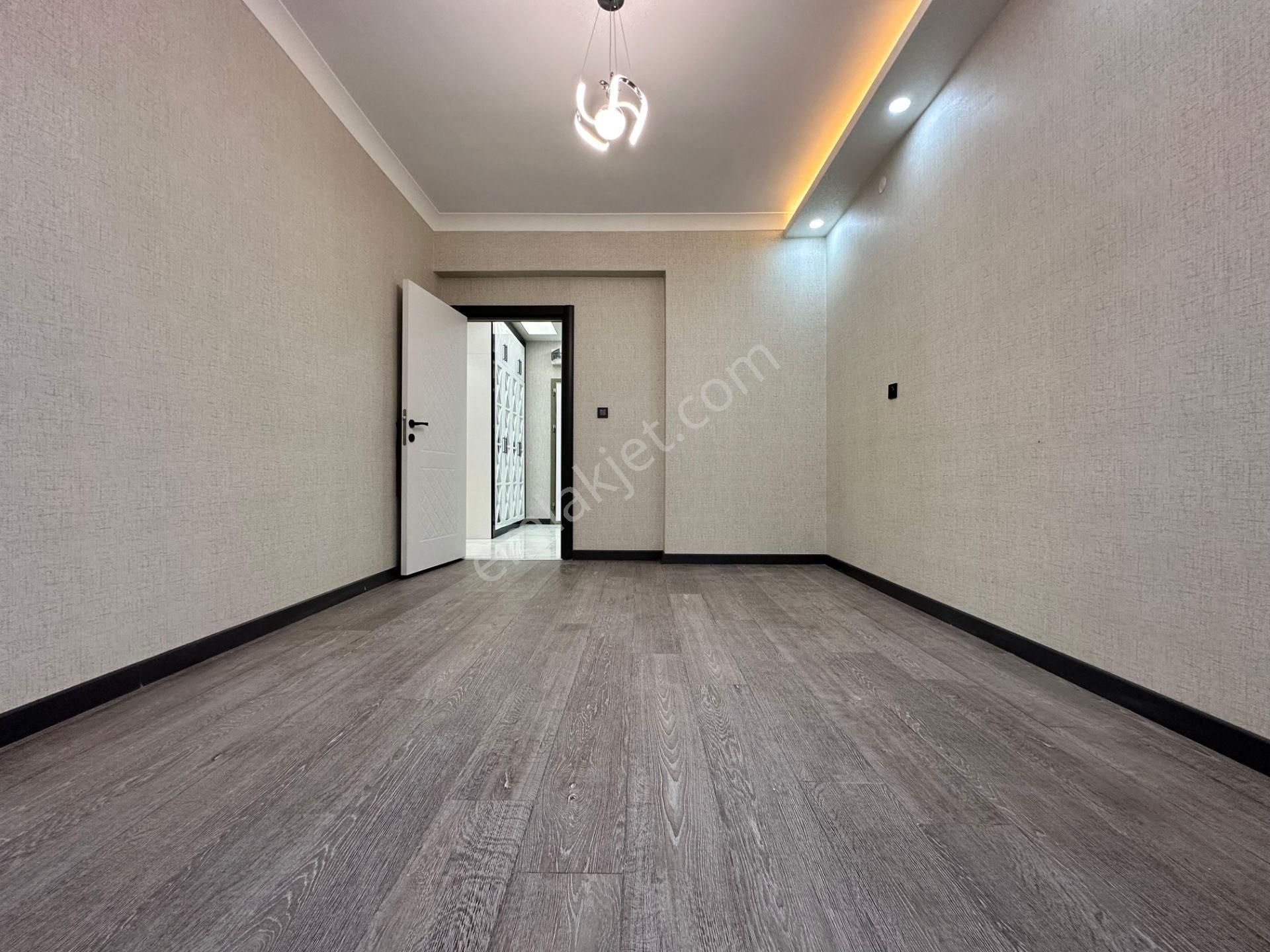 Park Okul Cadde Üçgenin De Ara Katta 2 Banyolu 3+1 Daire - Görsel 30