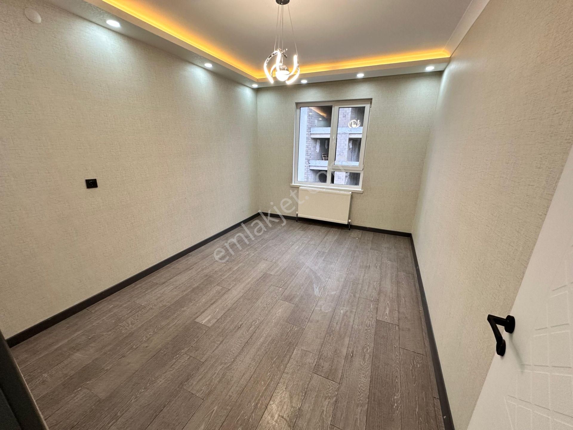 Park Okul Cadde Üçgenin De Ara Katta 2 Banyolu 3+1 Daire - Görsel 6