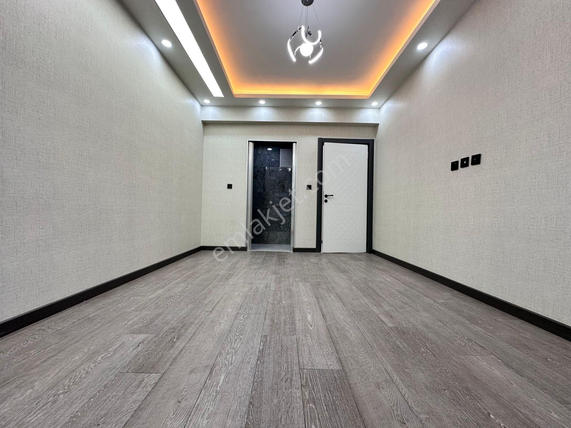 Park Okul Cadde Üçgenin De Ara Katta 2 Banyolu 3+1 Daire - Görsel 5