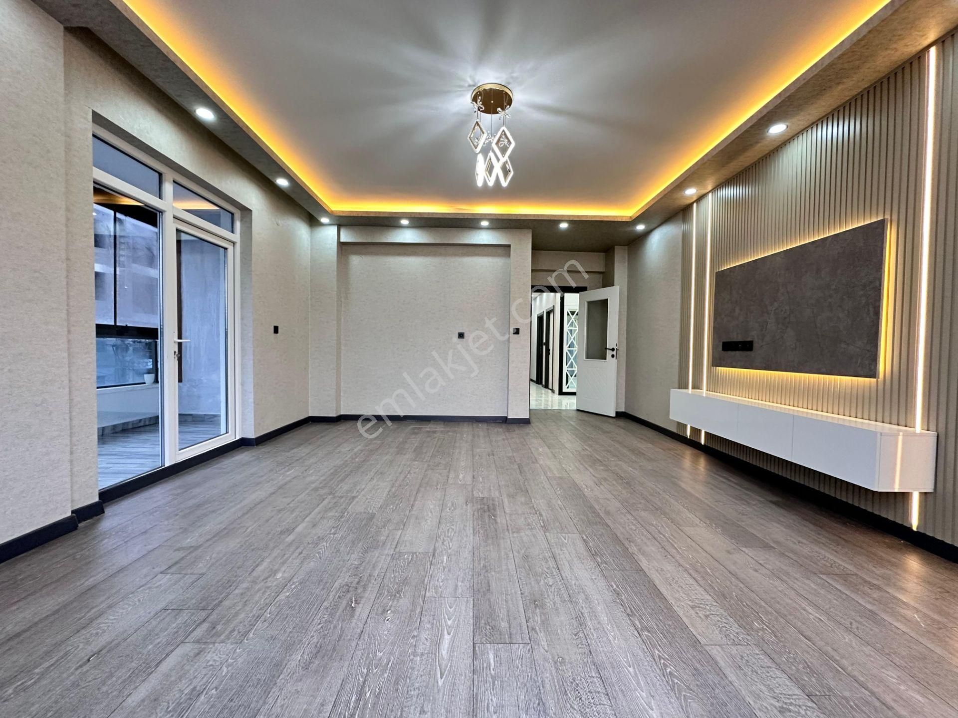 Park Okul Cadde Üçgenin De Ara Katta 2 Banyolu 3+1 Daire - Görsel 19