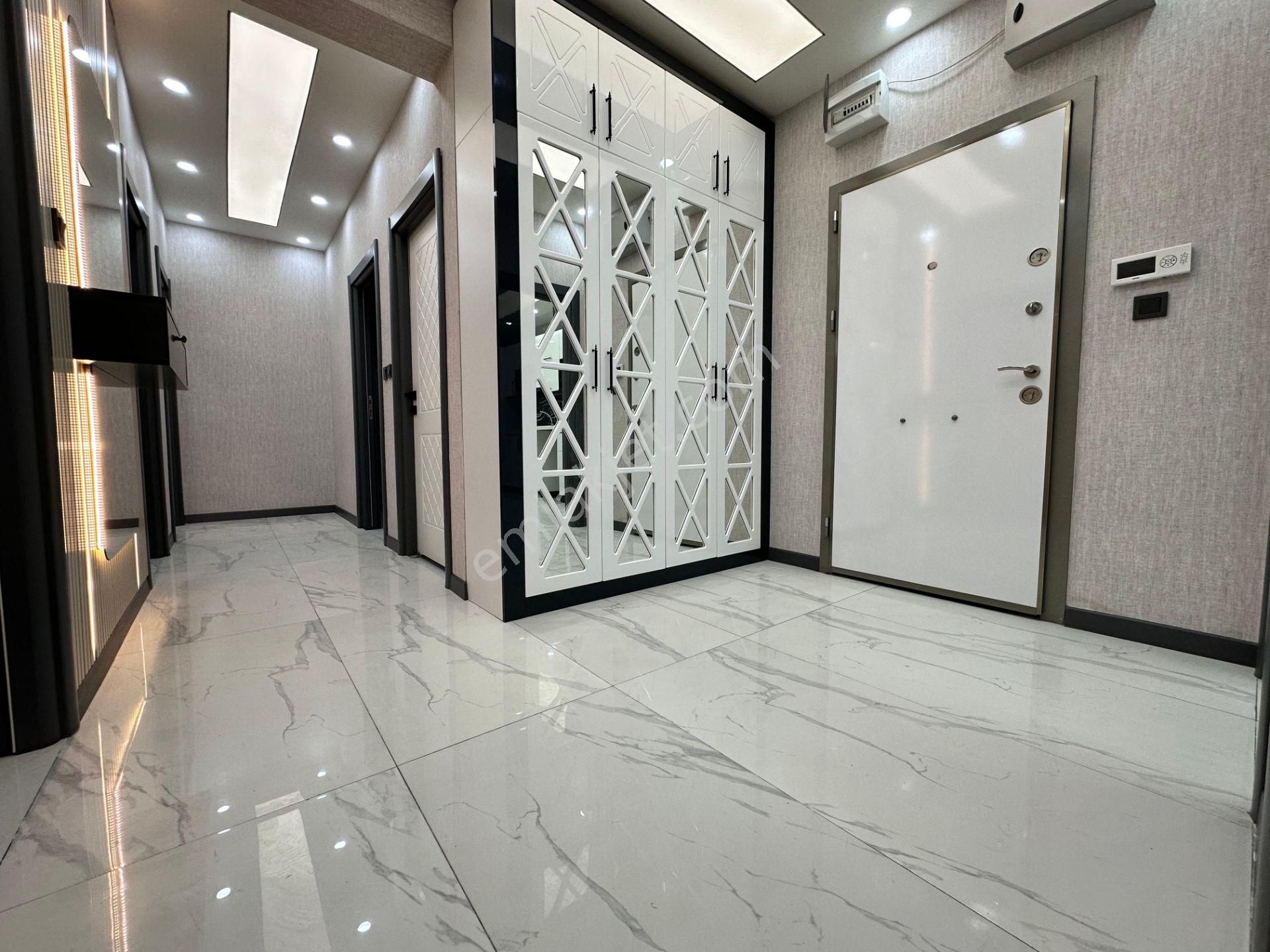 Park Okul Cadde Üçgenin De Ara Katta 2 Banyolu 3+1 Daire - Görsel 20