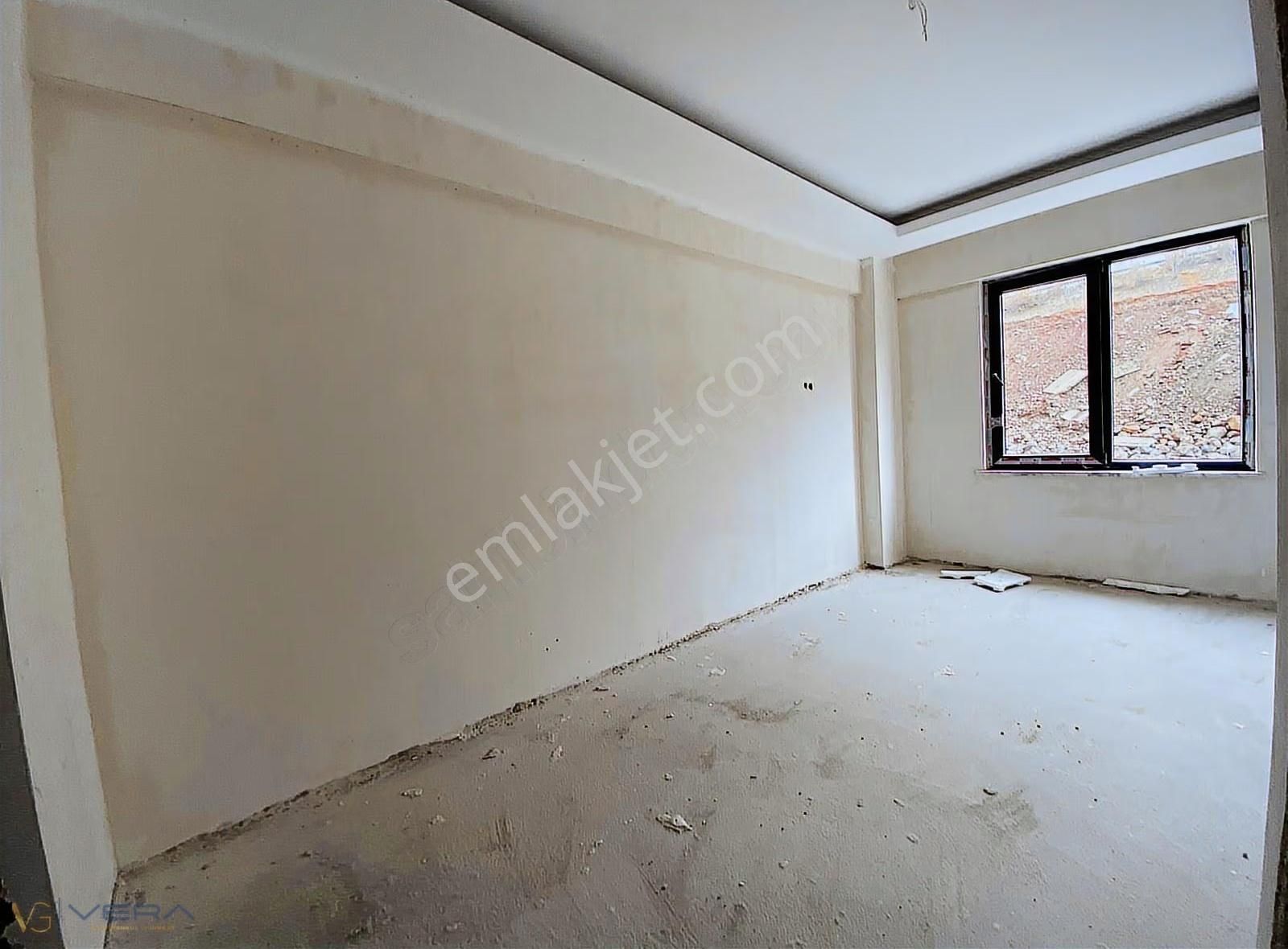 Abdulhamithan'da Satılık 2.5+1 Fırsat Daire - Görsel 7