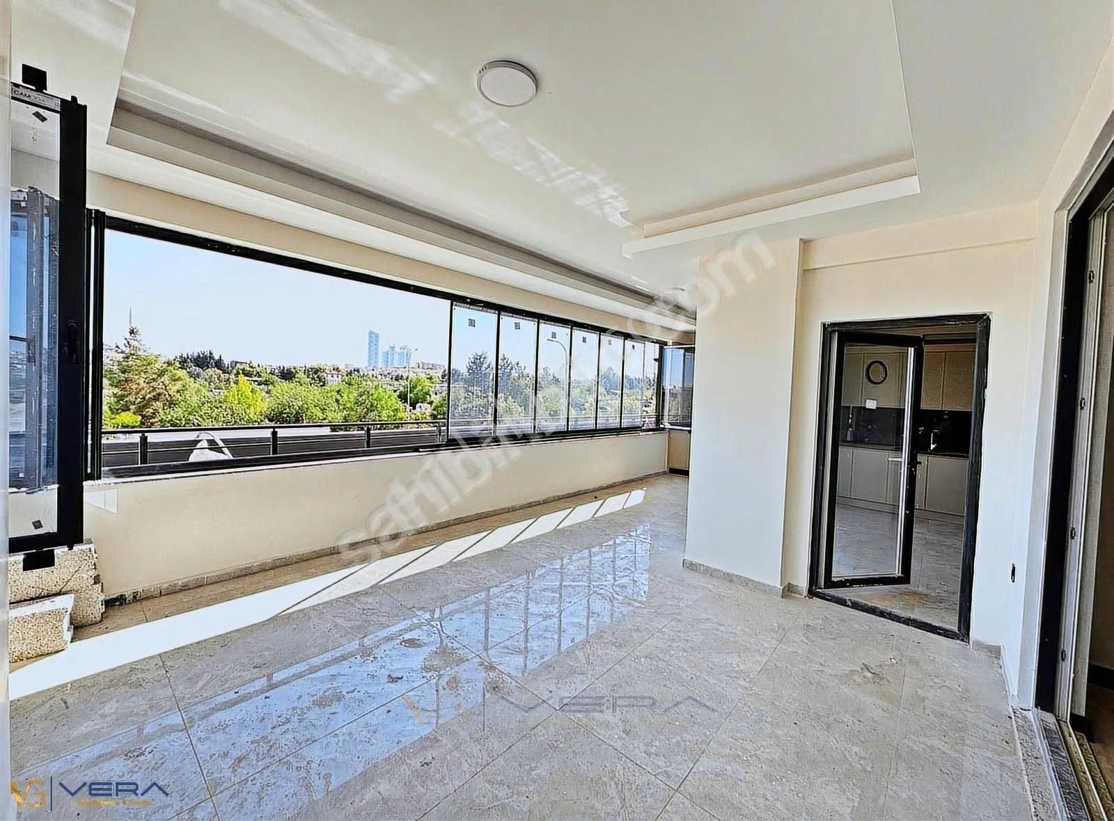 Osmangazi Bölgesinin Merkezinde Kiralık 3.5+1 Lüx Daire - Görsel 4