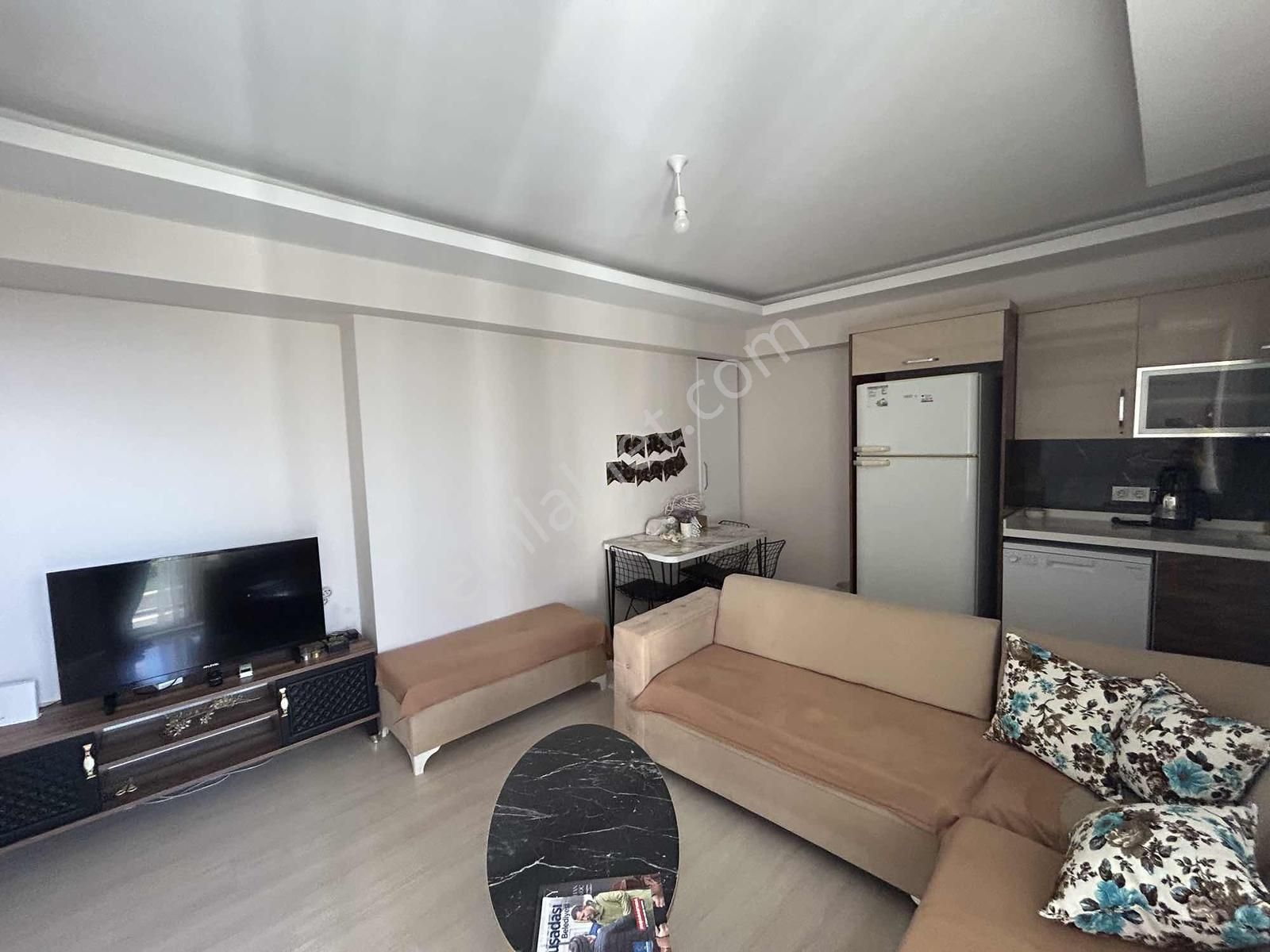 Kuşadası Merkeze Yakı Eşyalı 1+1 Daire - Görsel 6