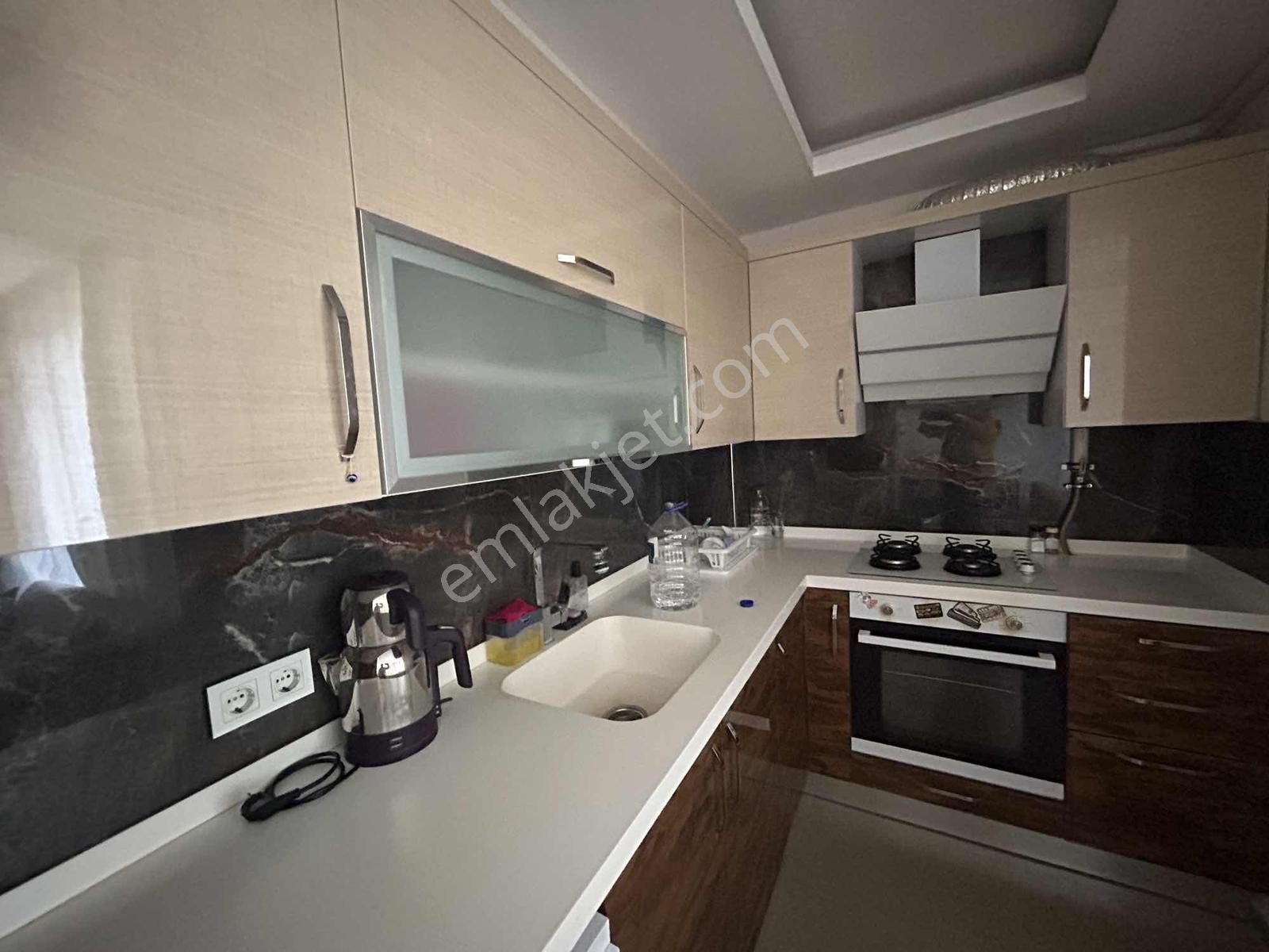 Kuşadası Merkeze Yakı Eşyalı 1+1 Daire - Görsel 17