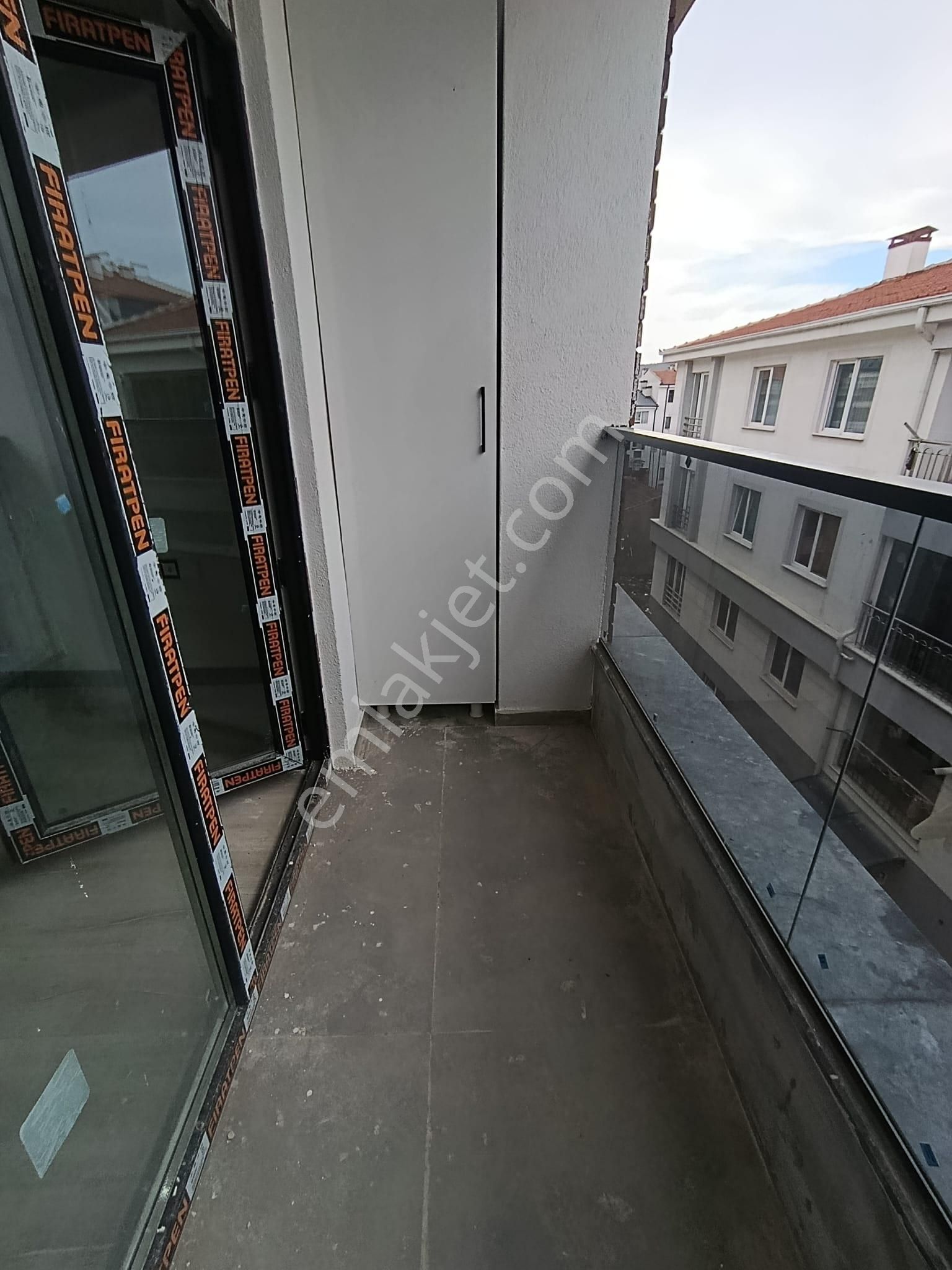 Çamlıca Mahallesinde Sıfır 1+1 Daire - Görsel 5