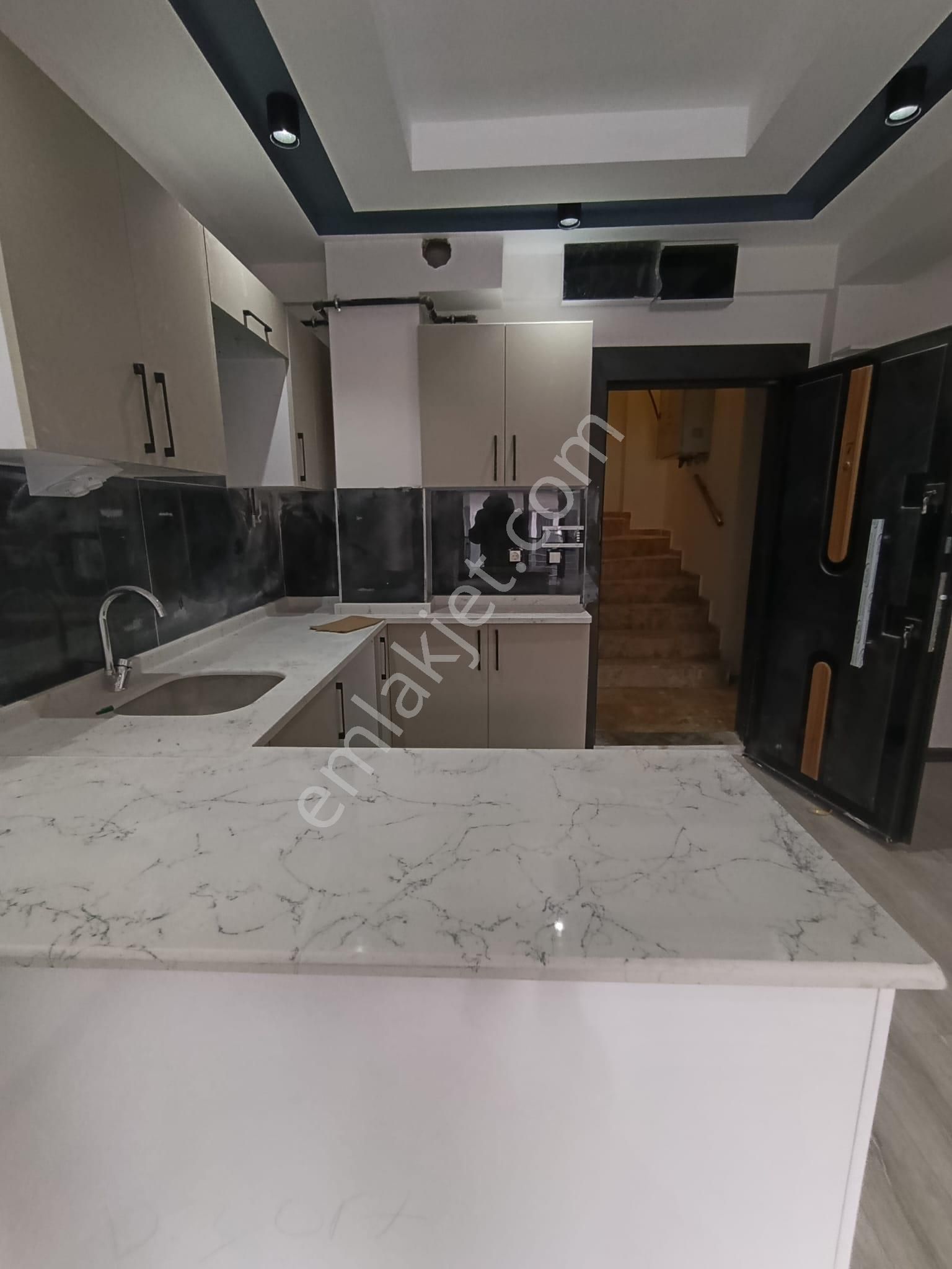 Çamlıca Mahallesinde Sıfır 1+1 Daire - Görsel 2