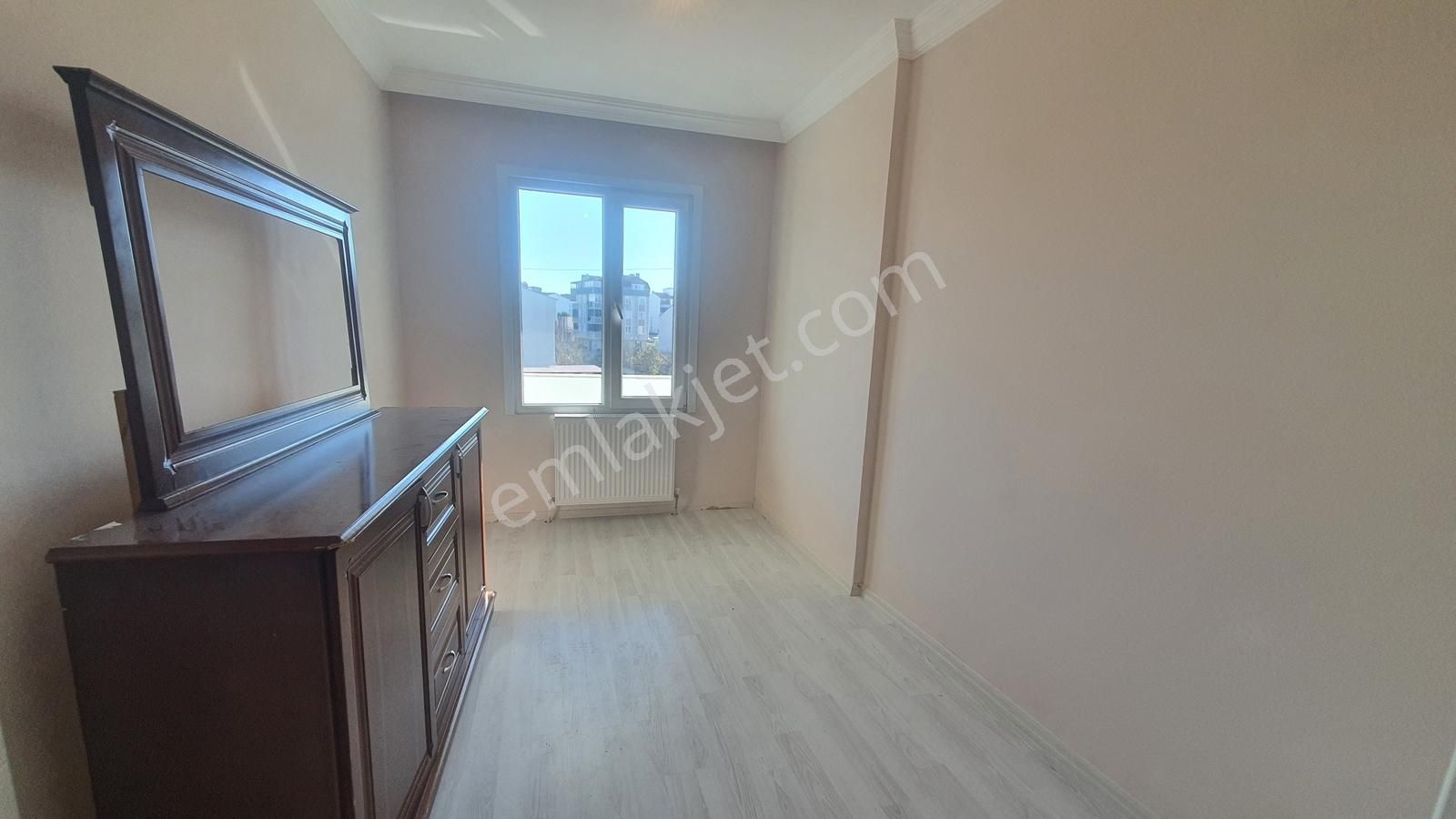 Geniş Teraslı, Otoparklı, Güney Cephe 3+1 - Görsel 3