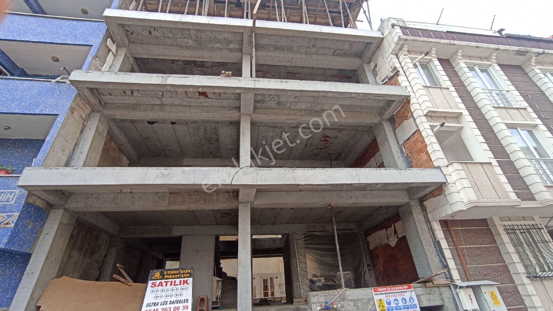 İnönü Mahallesi Merkezi Konumda Topraktan Satılık 2+1 1+1 Daireler