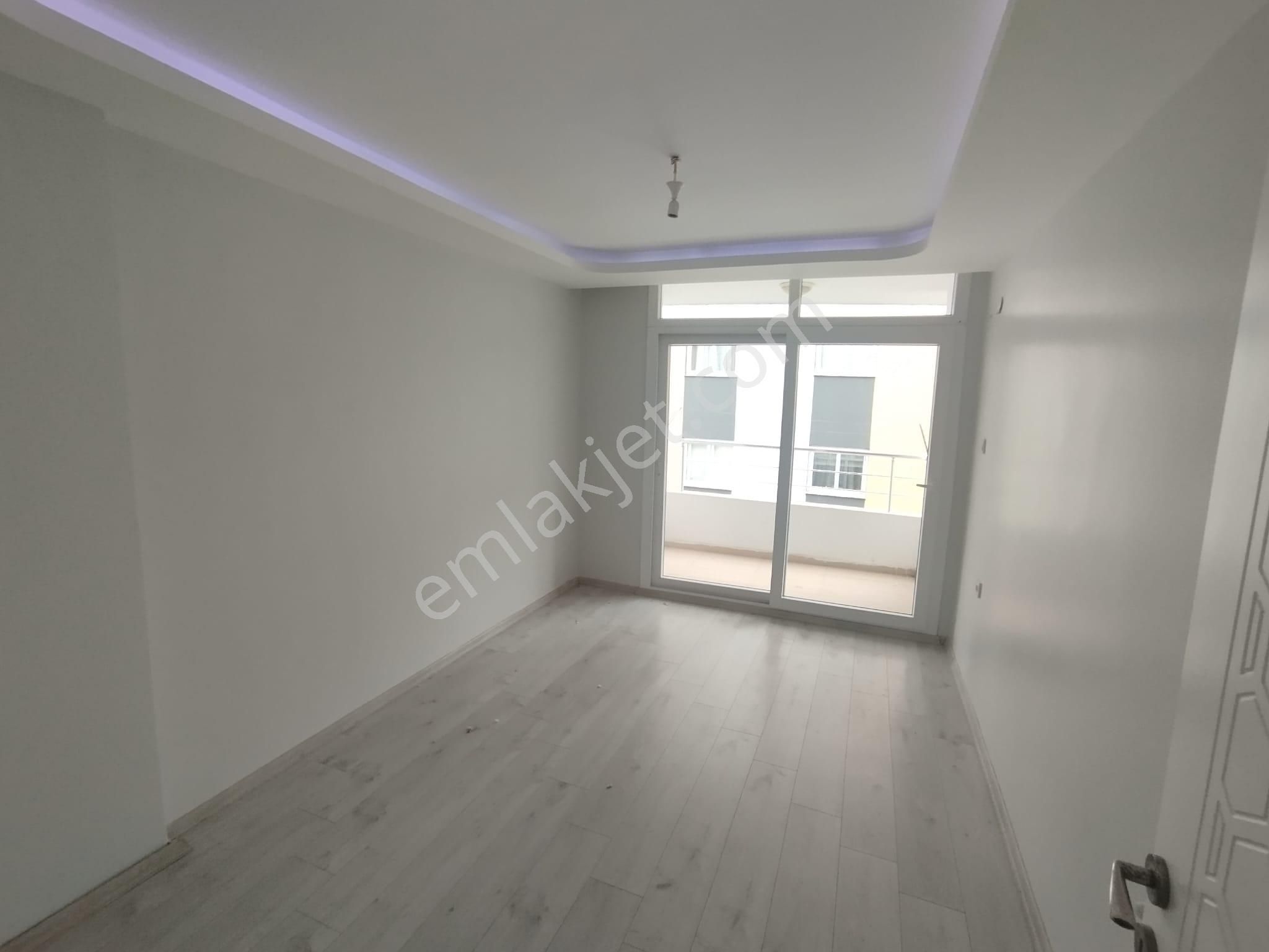 Kenan Evren Bulvarına Yakın 3+1 Kapalı Mutfaklı Çift Banyolu Lüks Daire - Görsel 18