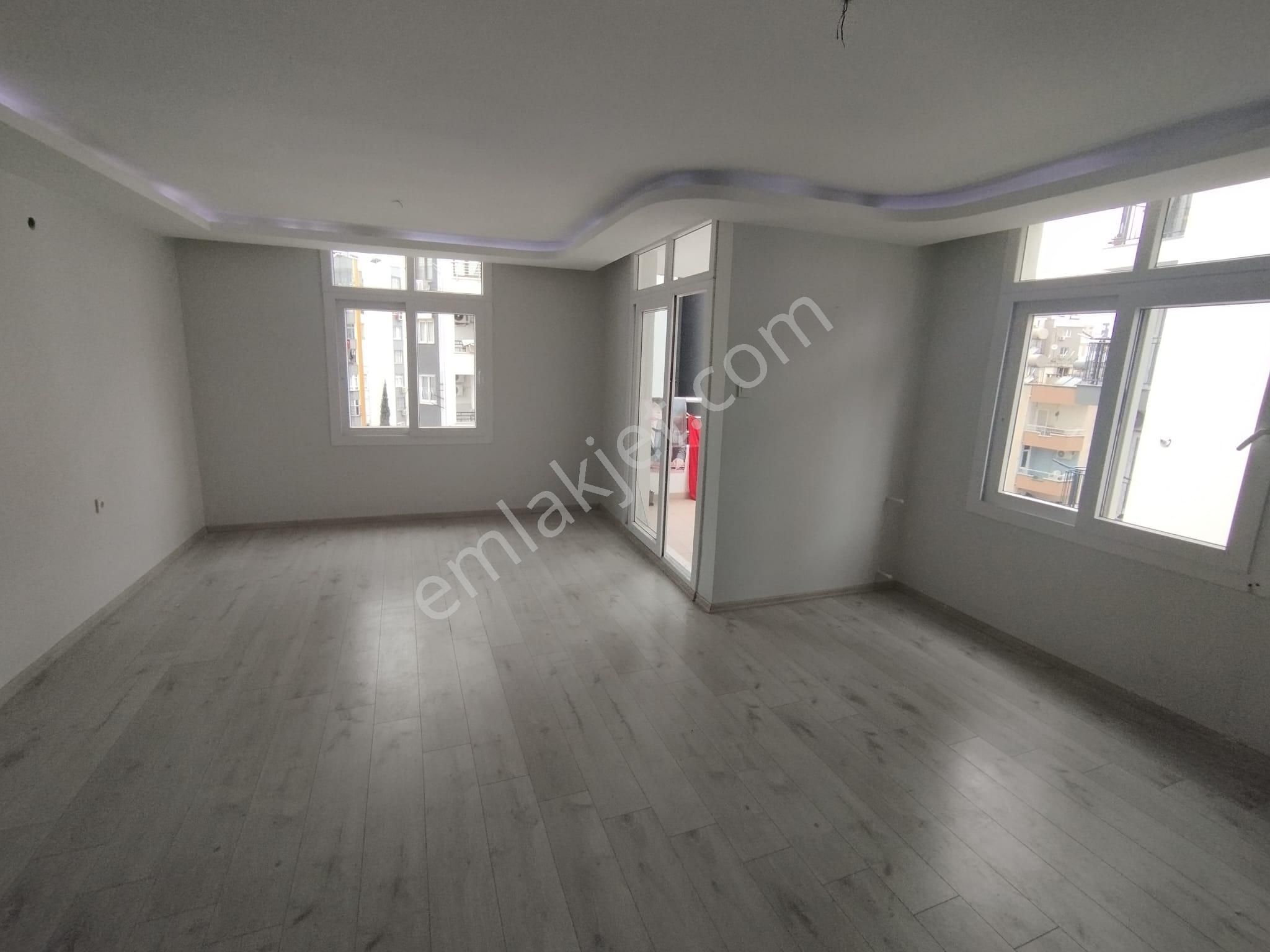 Kenan Evren Bulvarına Yakın 3+1 Kapalı Mutfaklı Çift Banyolu Lüks Daire - Görsel 8