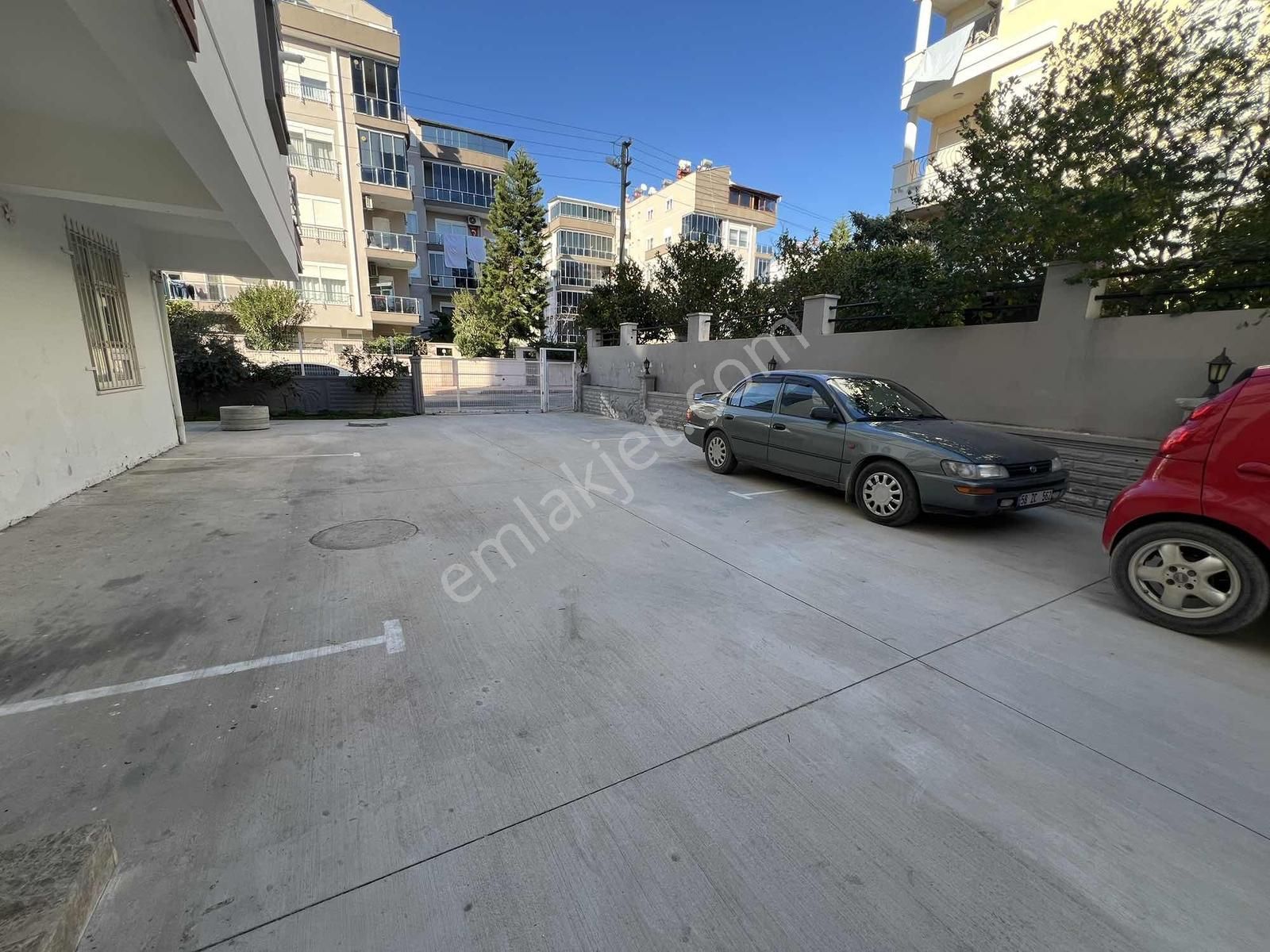 Konyaaltı Hurma'da Kiralık 1+1 Giriş Kat Daire - Görsel 3