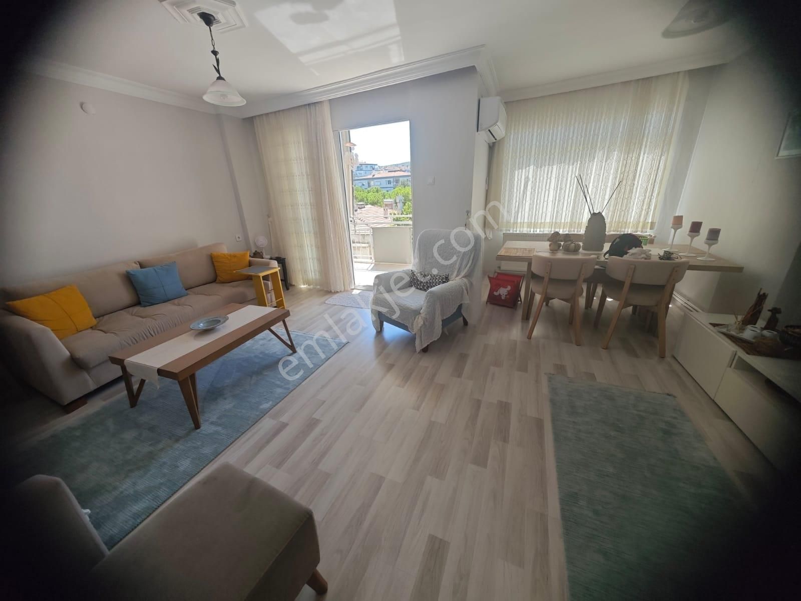 Amerikan Koleji Yakını Doğalgazlı Manzaralı Geniş 3+1 Arakat