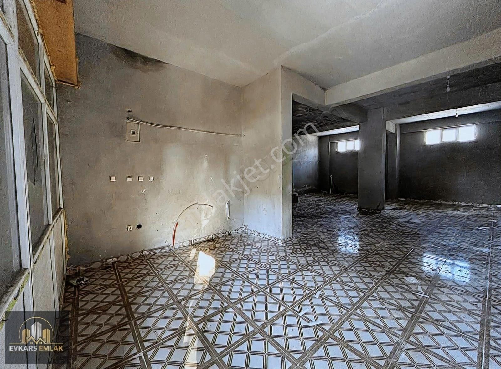 Canpa Petrol Yanı Cadde Üzeri Depoya İşyerine Uygun 90 M2 Wcli - Görsel 5