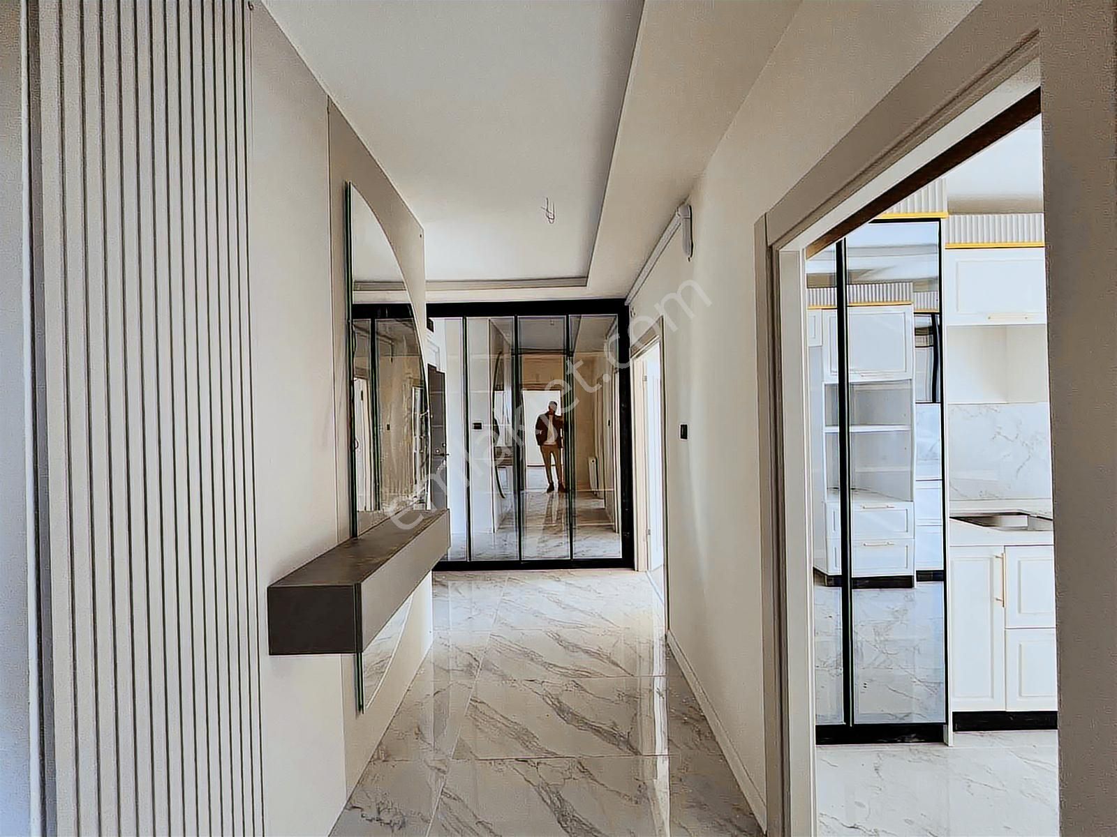 Şehitlik Mahallesinin Reçep Usta Karşıs En Prestijli 4+1 Dairesi - Görsel 19