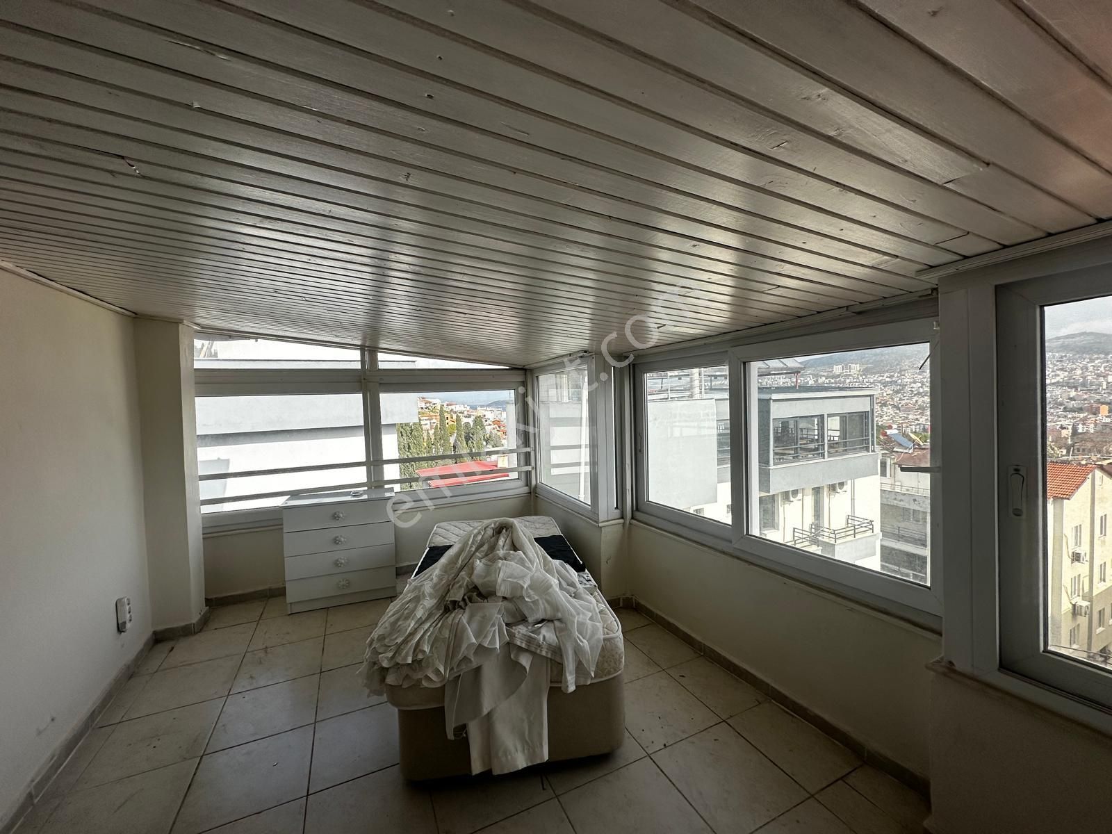 Kuşadası Hacıfeyzullah 3. Kat 3+1 Çatı Dubleks - Görsel 16