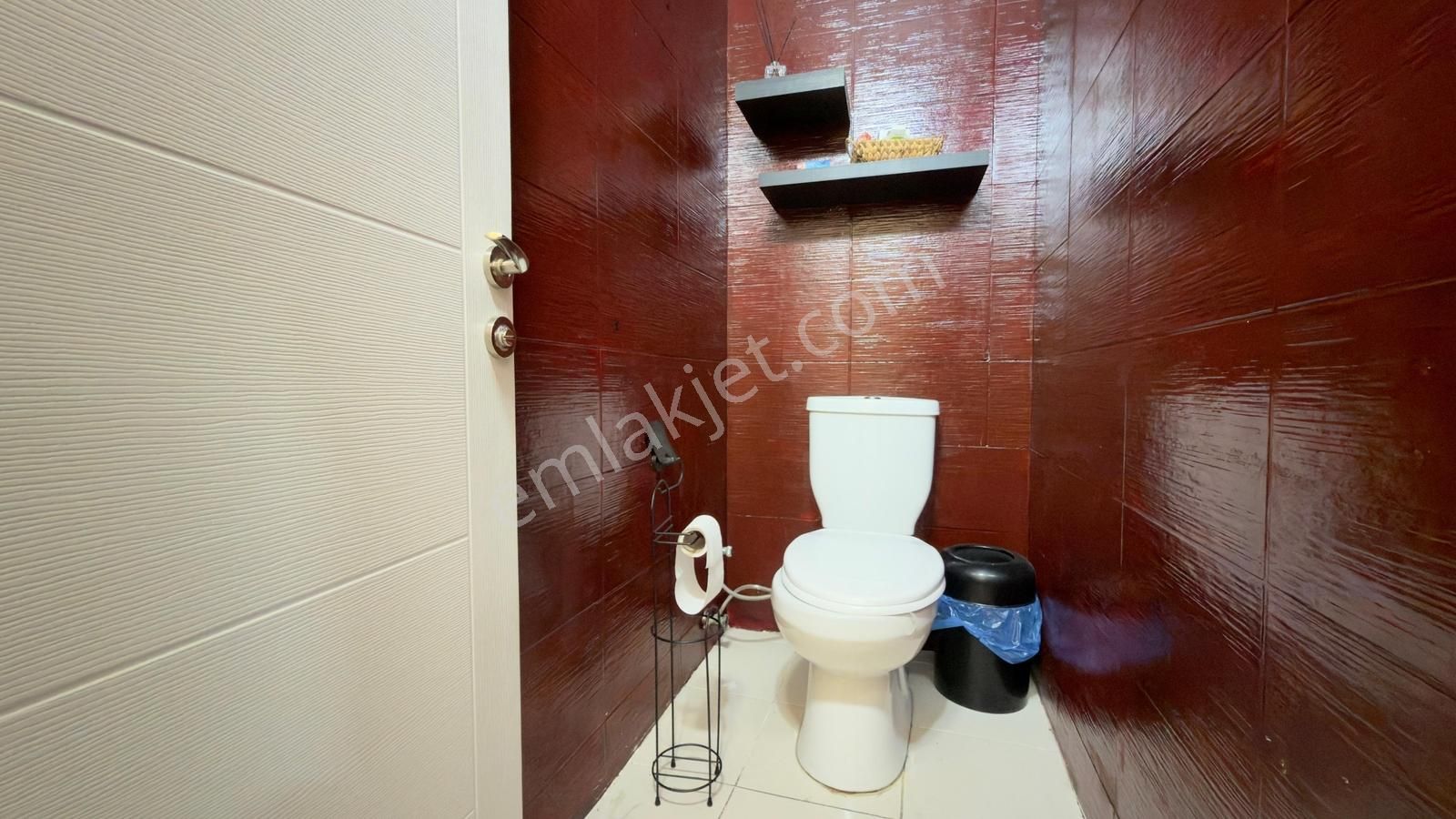 İlka'dan Merkezi Konumda 150 M² Geniş Satılık Dükkan - Görsel 3