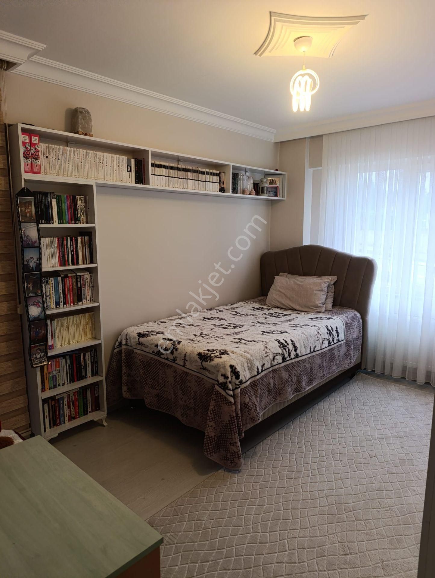 Remax Advantage'den Bağlaraltında Muhteşem Konumda Satılık Daire - Görsel 24