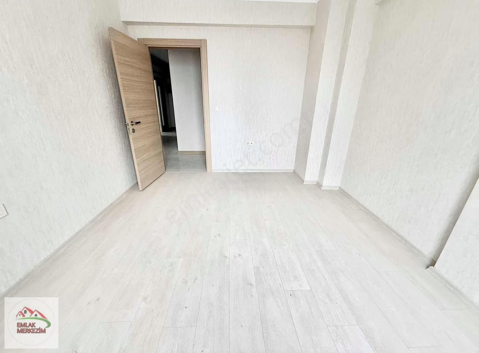 Emlak Merkezim'den Ulubey'de M.akif Ersoy Cad.üstü 3+1 Lüx Daire - Görsel 4