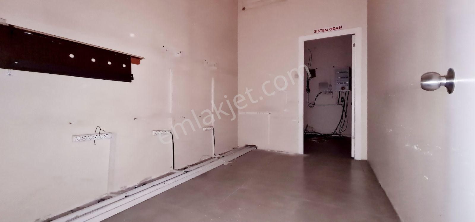 Hamza Yerlikaya Bulvarının Ortasında 16m. Cephe/tek Kat Showroom - Görsel 17