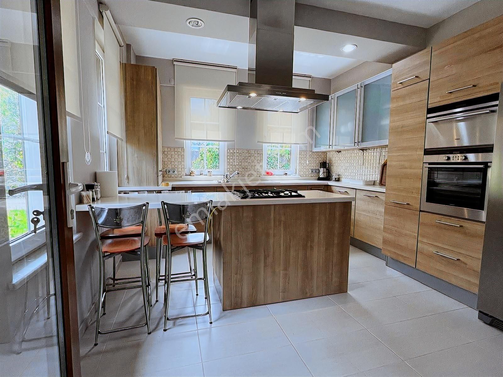 Kartepe Suadiye Mah. Satılık Site İçerisinde 5+1 Müstakil Villa - Görsel 32