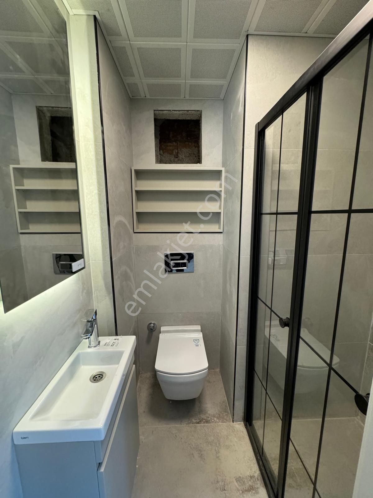 Kuşadasında 3+1 Geniş Kullanımlı Havuzlu Sitede Lüks Daire - Görsel 14