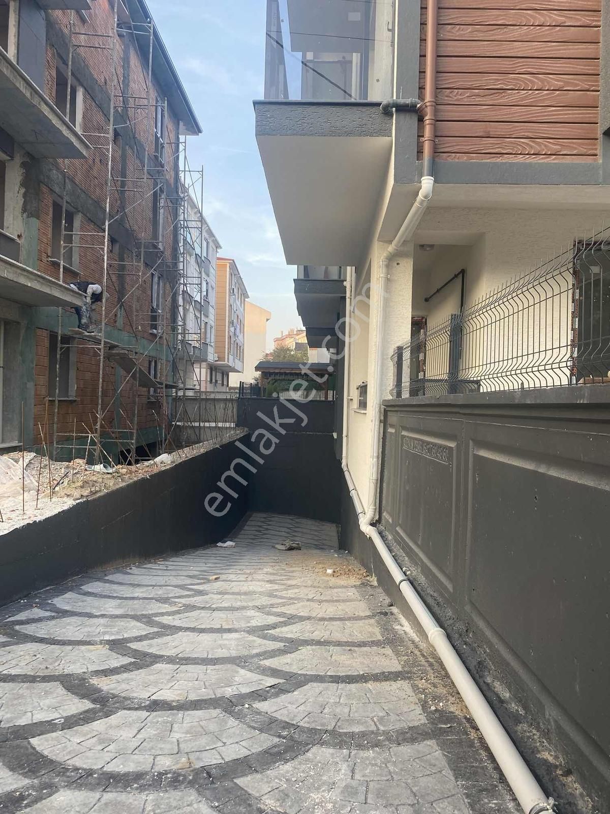 Çobançeşme Mah. Site İçi 1+1 Ayrı Mutfak Satılık Daire - Görsel 14