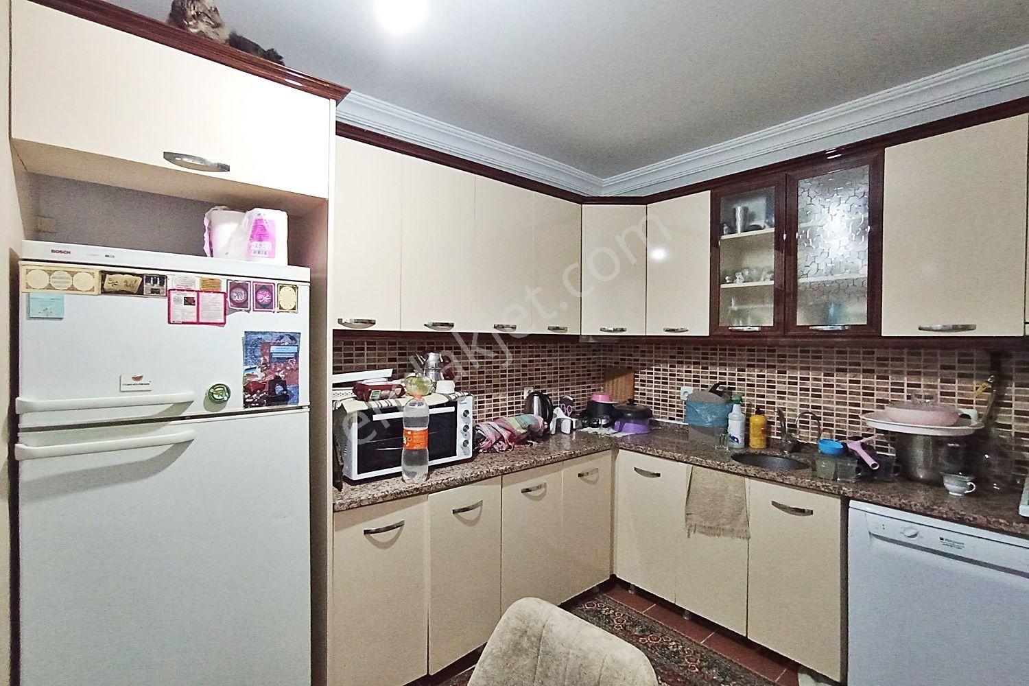Metin Yapı'dan Cadde Üzeri'nde Ebeveyn Banyolu Satılık 2+1 Daire - Görsel 9