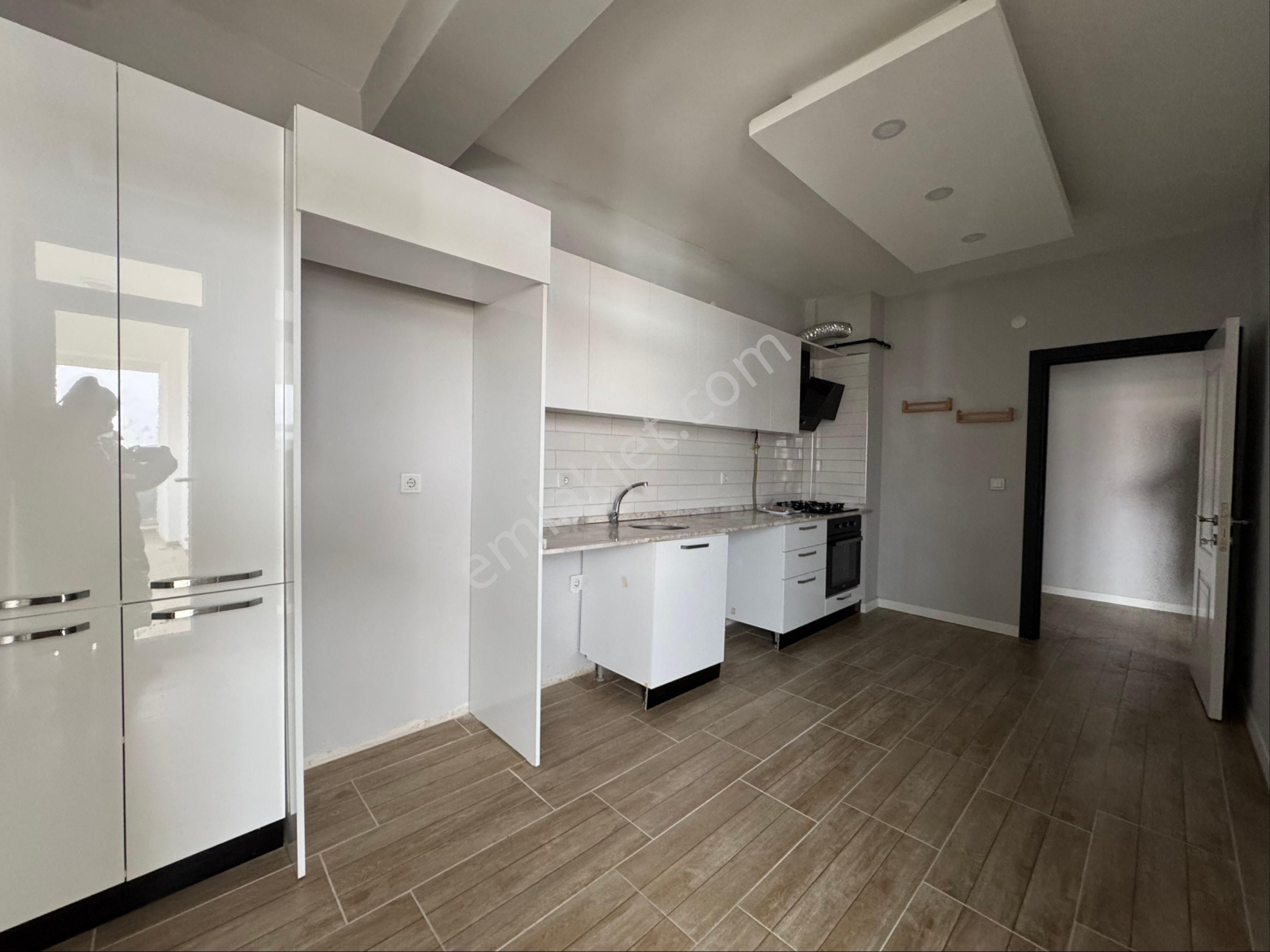 Conker İnşaat Emlak’tan 71 Evler Mahallesi Özel Garajlı 3+1 Kiralık Daire - Görsel 2