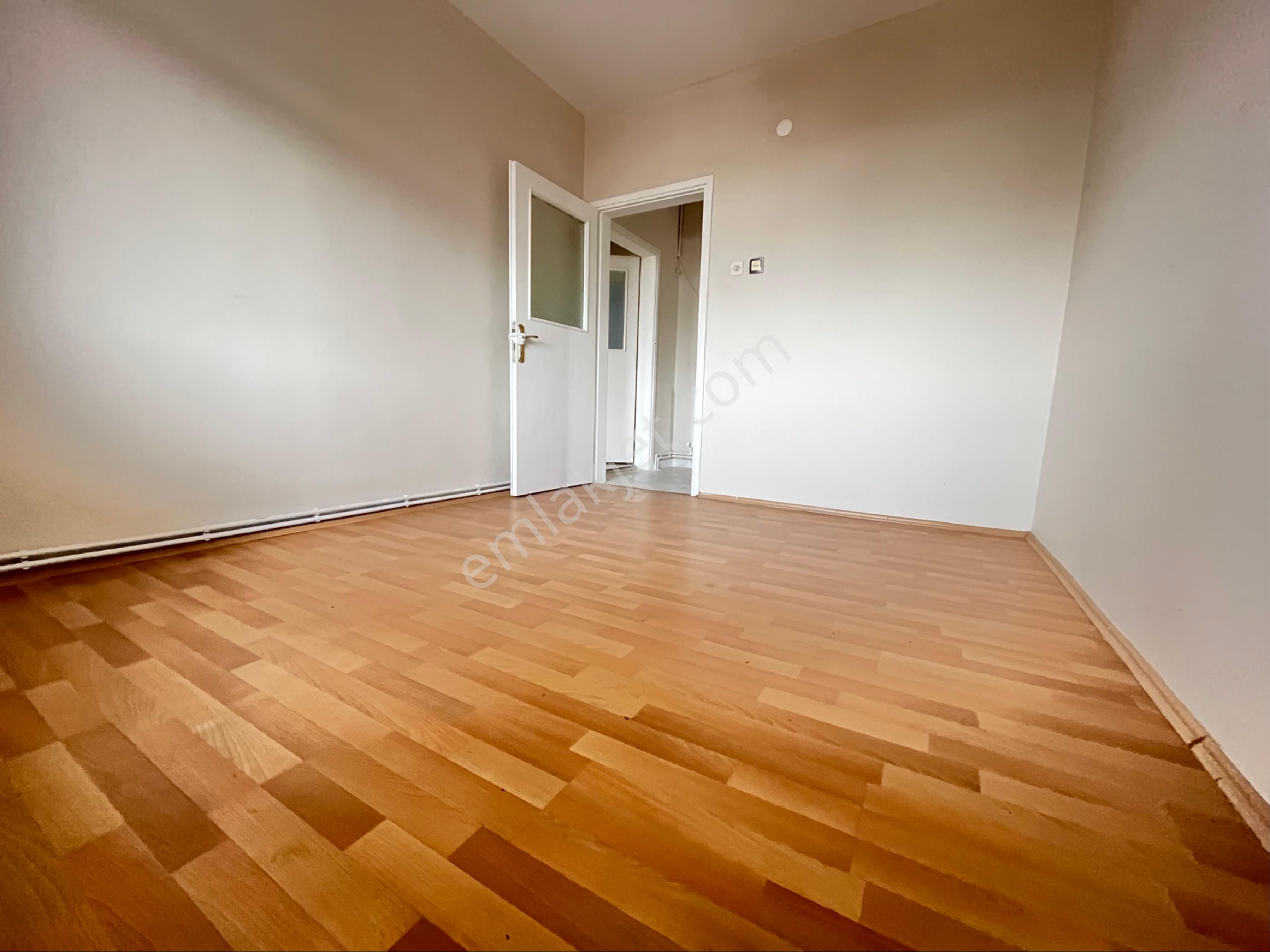 Sultanbeyli Merkezde Bekar Veya Aileye Uygun Güzel Konumda 3+1 Daire - Görsel 21