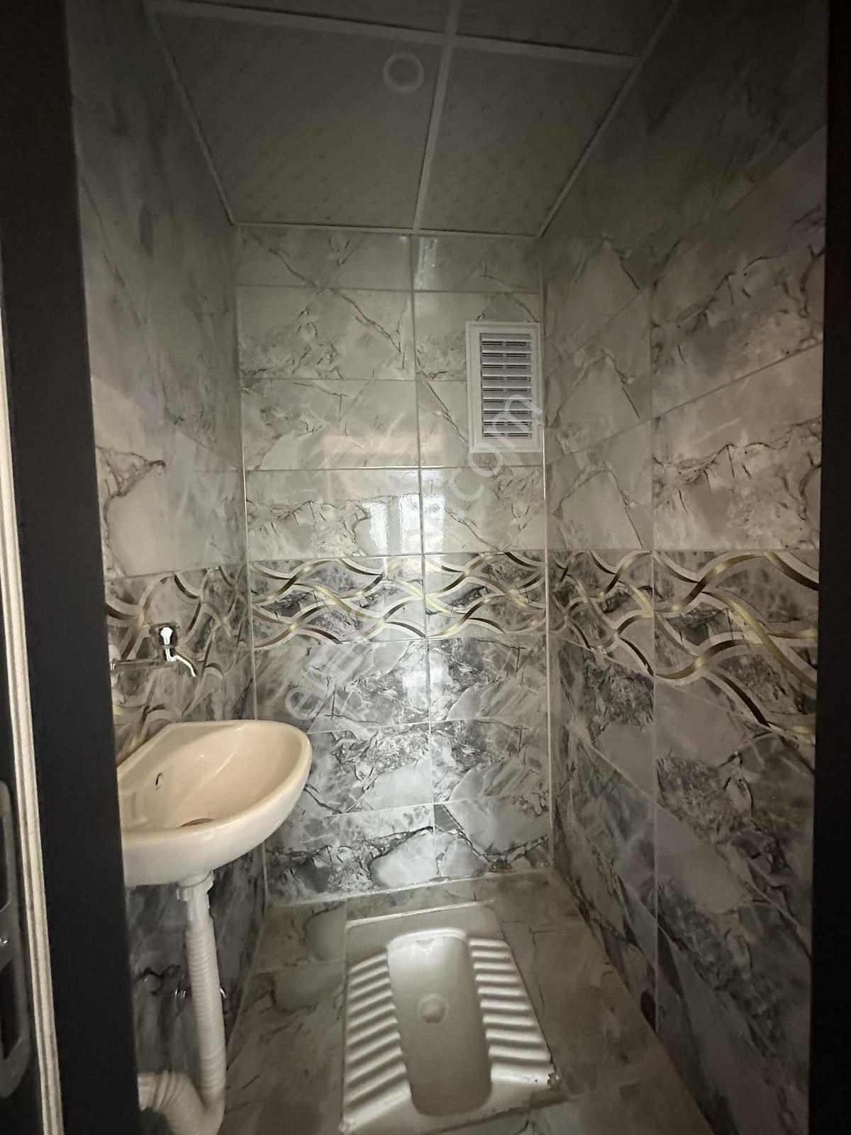 Kapaklı Bahçelievlerde 1.kat Kombili ,iskanlı Daire Ön Cephe - Görsel 9