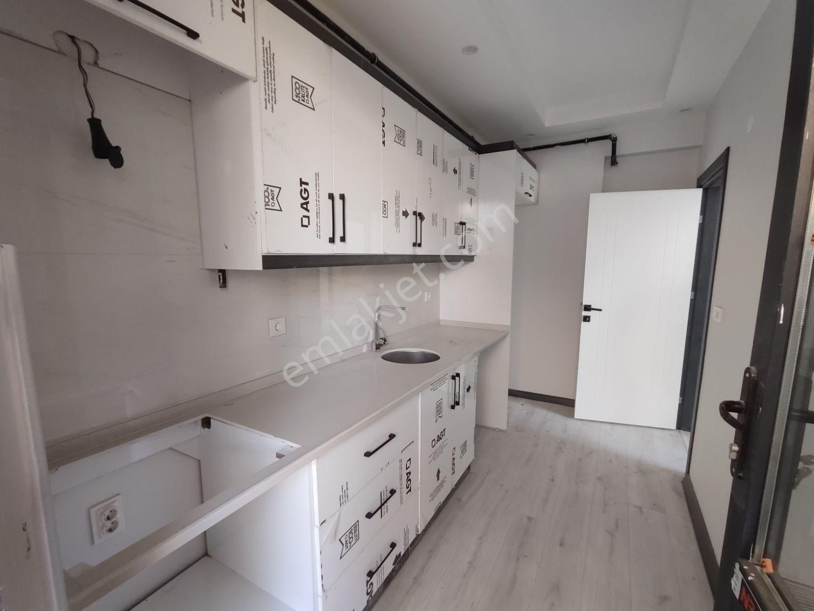 Nudratiye'de Emsalsiz Ayrı Mutfak 1+1 Fırsat Daire - Görsel 3