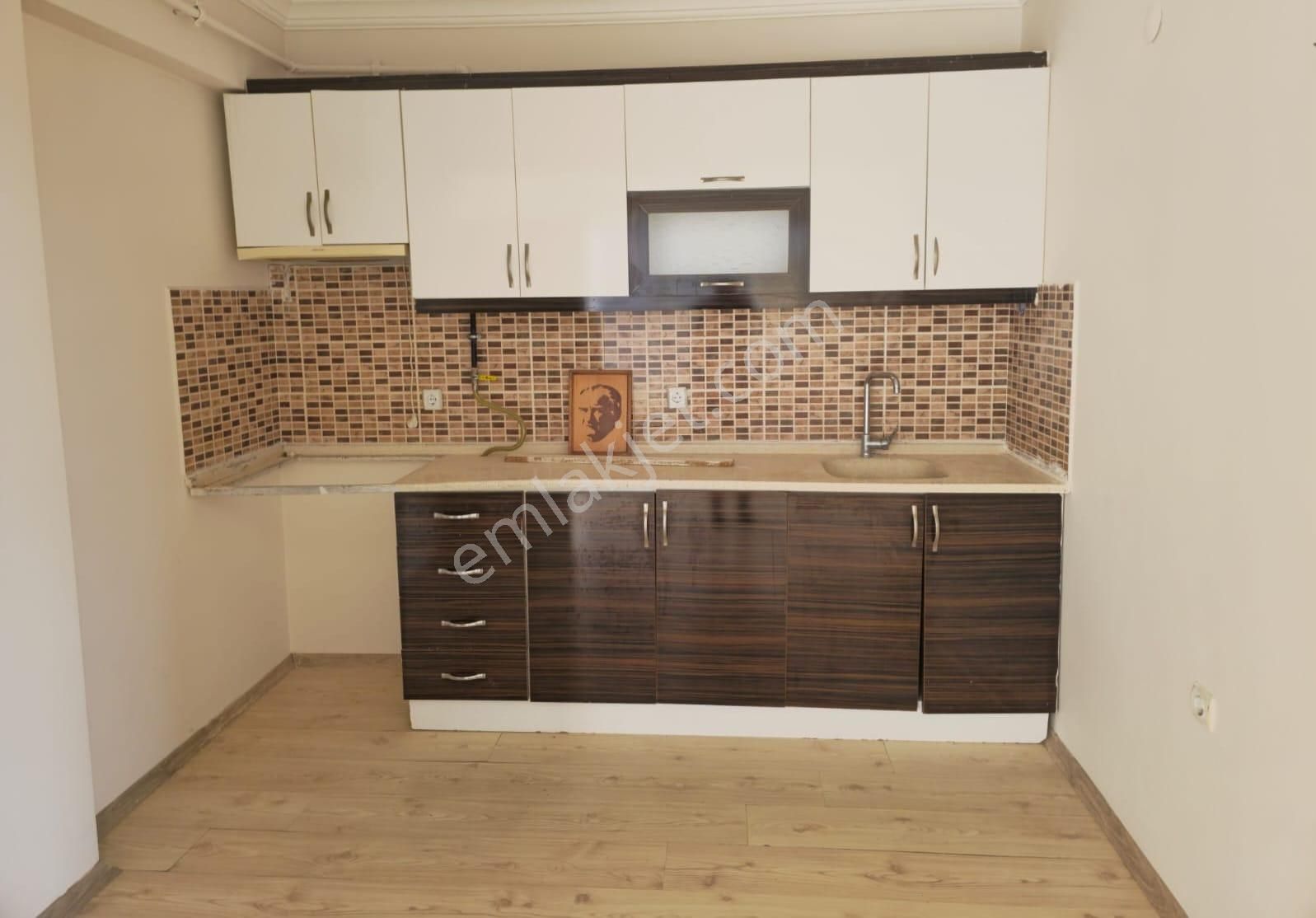 Çorlu-muhittin Mah.parka Cephe Açık Mutfak 2+1 Satılık Daire