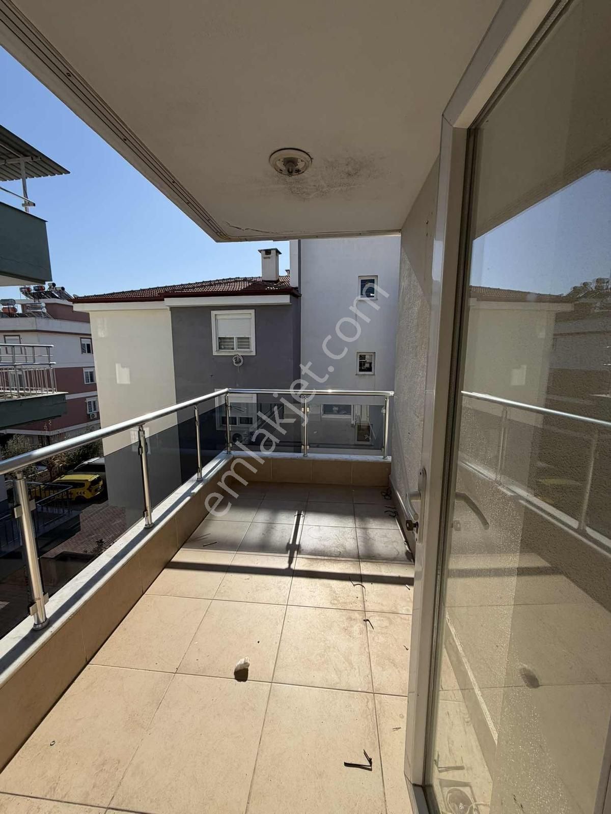 Ünsal Mahallesinde 2+1 100 M² Kat:2 Kiralık Daire - Görsel 4