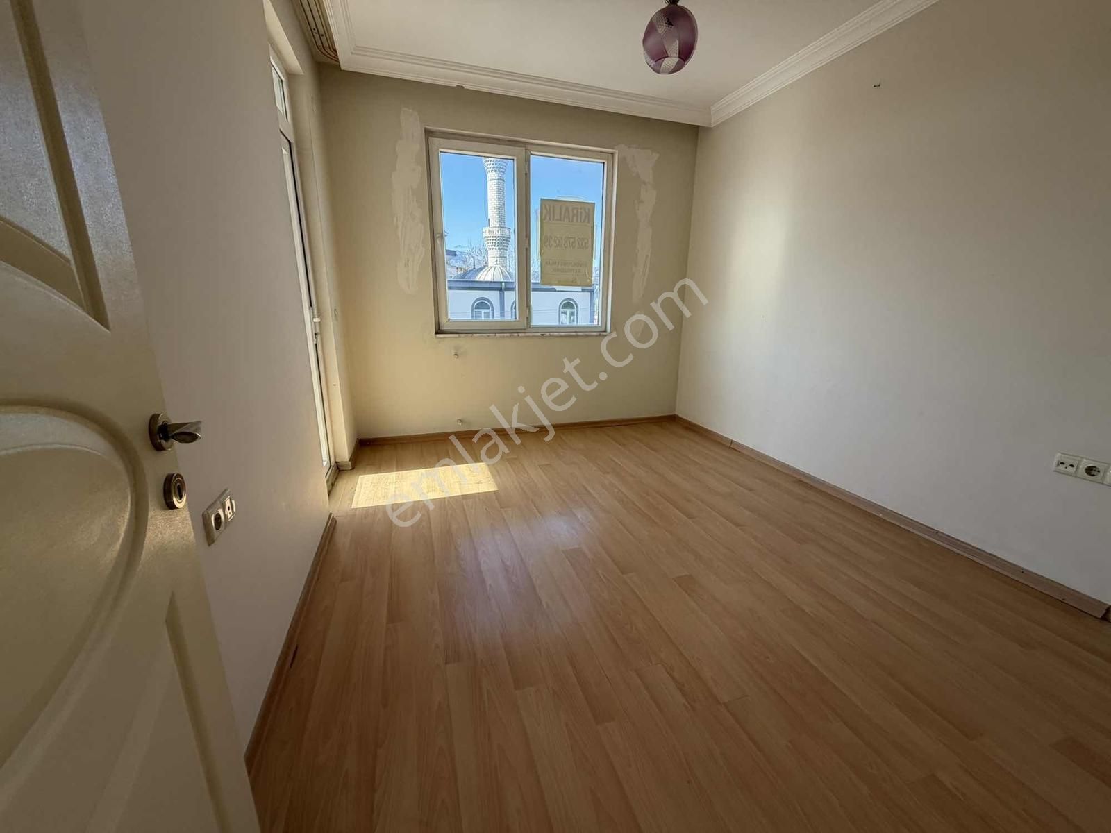 Ünsal Mahallesinde 2+1 100 M² Kat:2 Kiralık Daire - Görsel 18