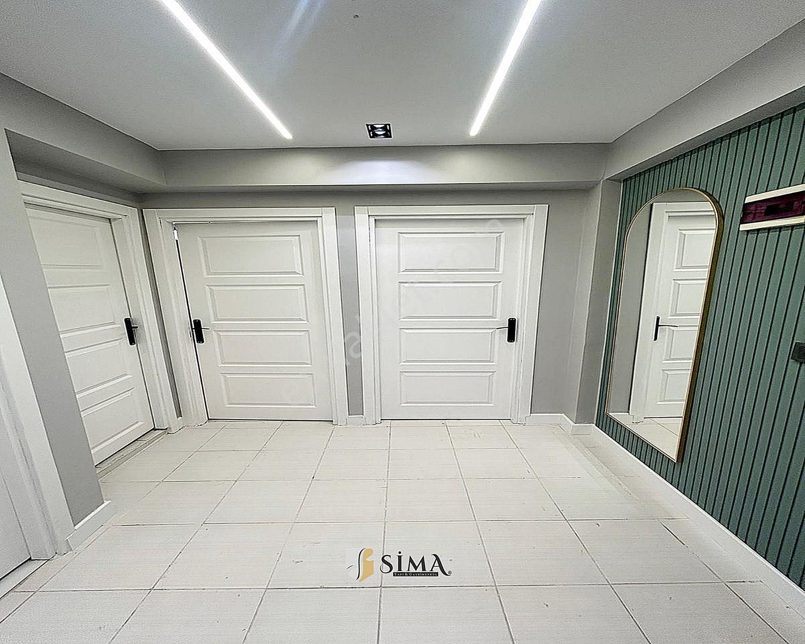 Metrobüse Yakın Merkezi Konumda Dekorlu 2+1 Daire - Görsel 9