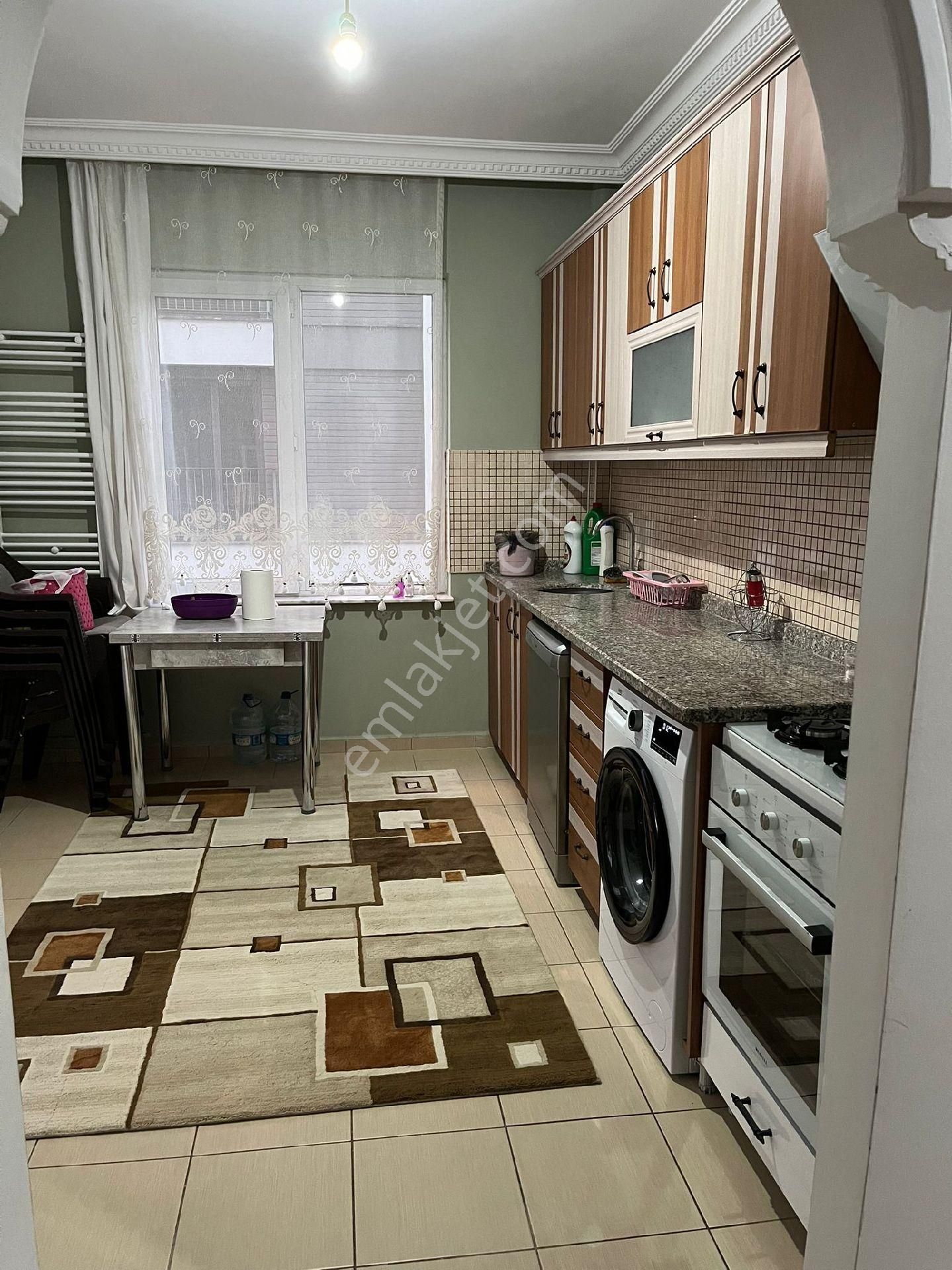 Molla Yusufda Ara Kat 3+1 Satılık - Görsel 11