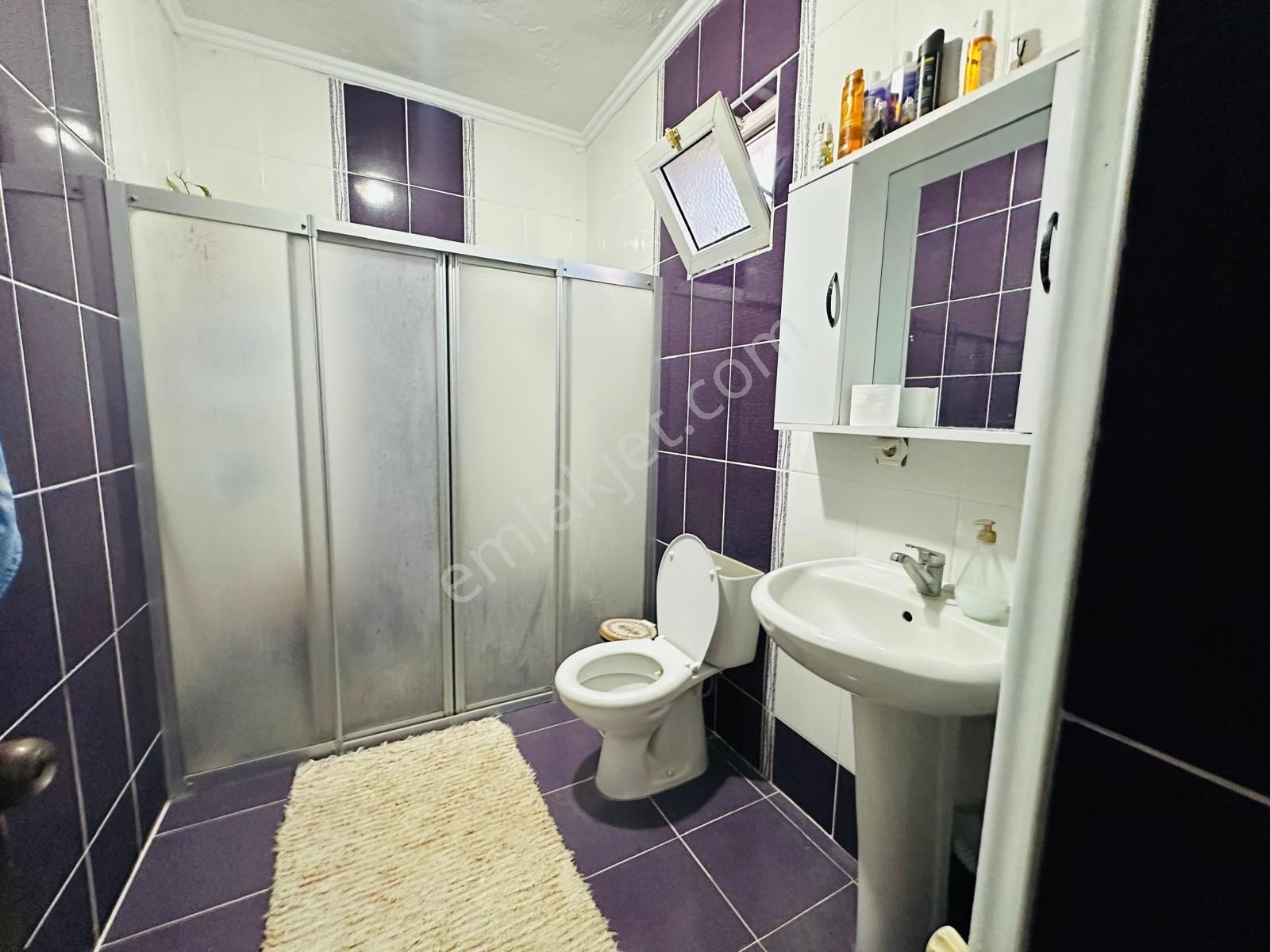 Güllük'te Yenilenmiş, Düz Ayak, Bahçeli Ve Kaloriferli Müstakil - Görsel 14