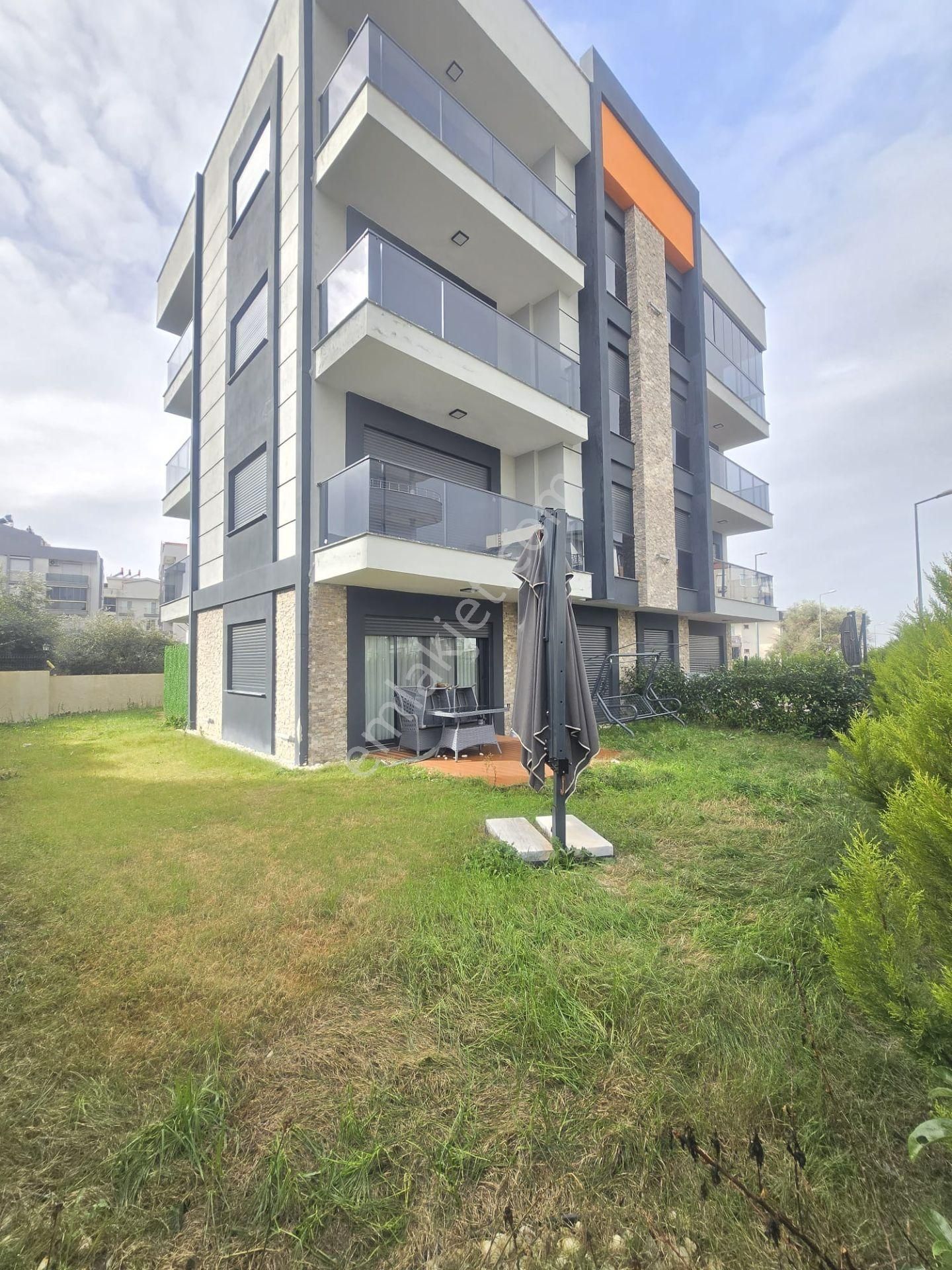 Davutlar Merkezde 2+1 Bahçe Katı Daire