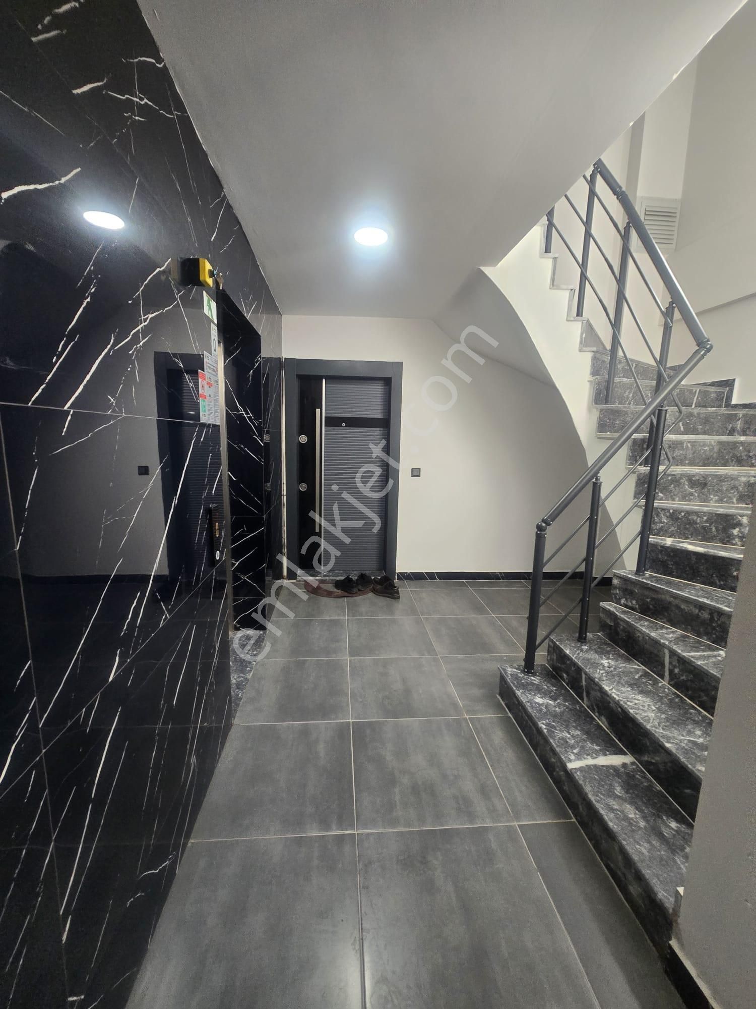 Davutlar Merkezde 2+1 Bahçe Katı Daire - Görsel 10