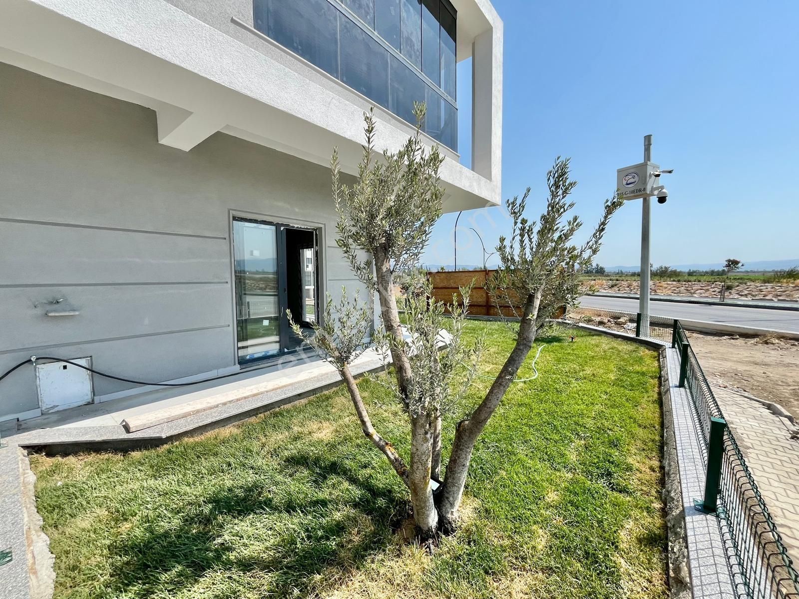 Gümüşden Geniş Bahçe Kullanım Sıfır Ultra Lüx Muhteşem 1+1 Daire