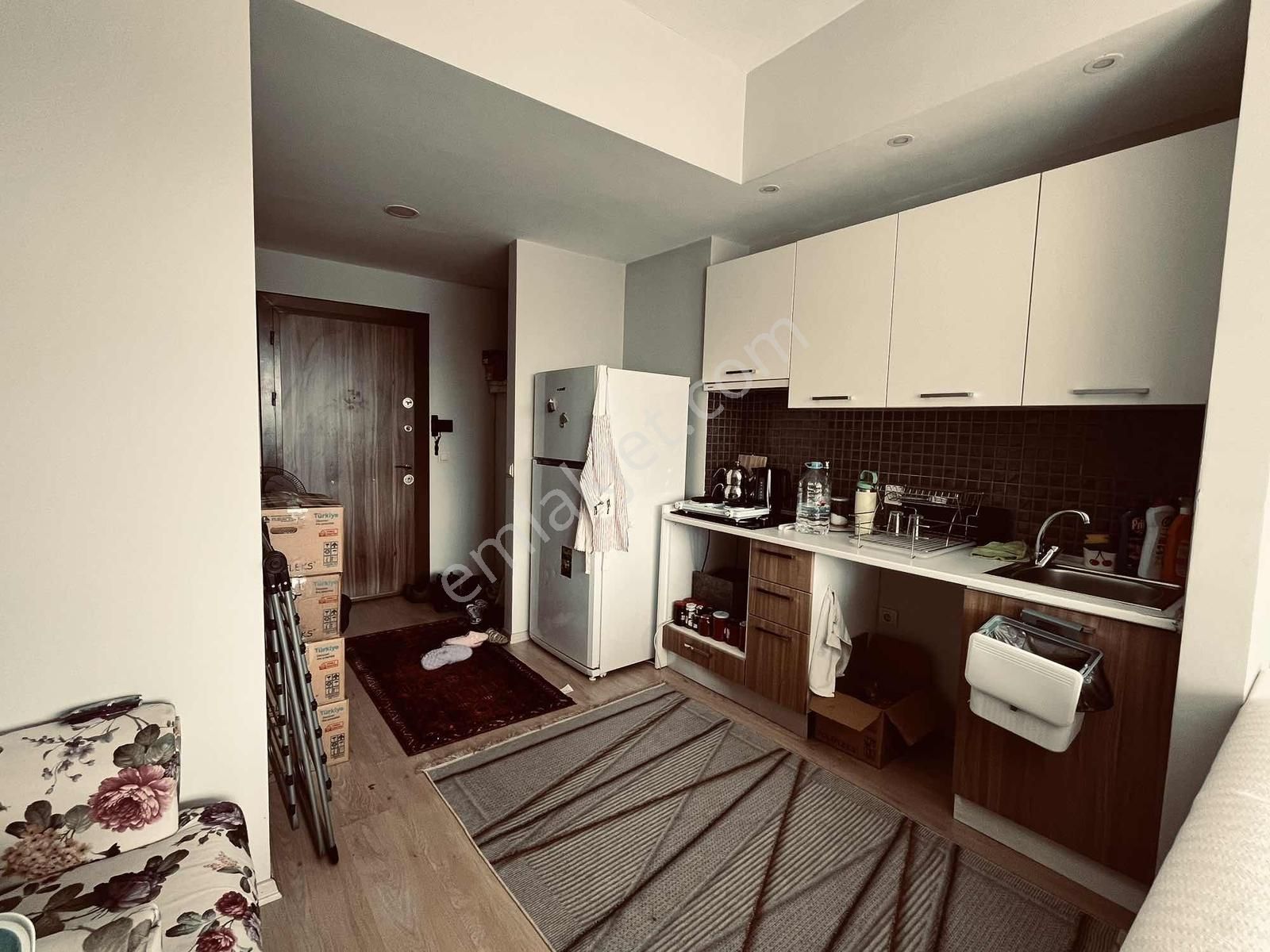 Çekmeköy Habitat Meydan'da Eşyalı Kiralık Arakat 1+1 Daire - Görsel 4