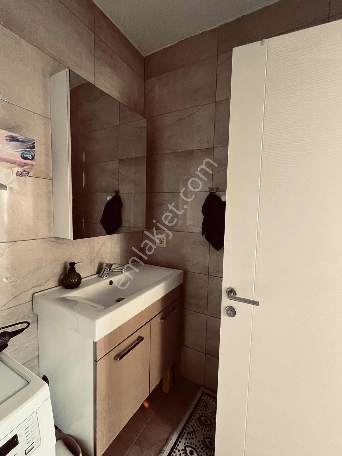 Çekmeköy Habitat Meydan'da Eşyalı Kiralık Arakat 1+1 Daire - Görsel 15